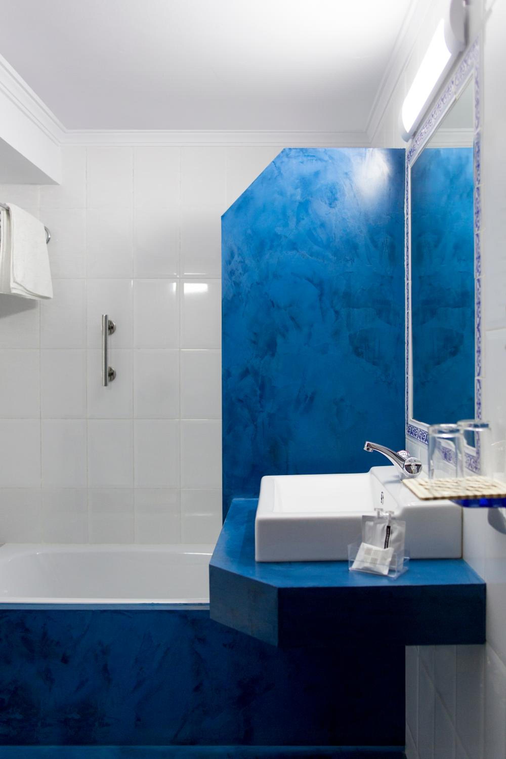 Hostal Alhambra - Adults Only
