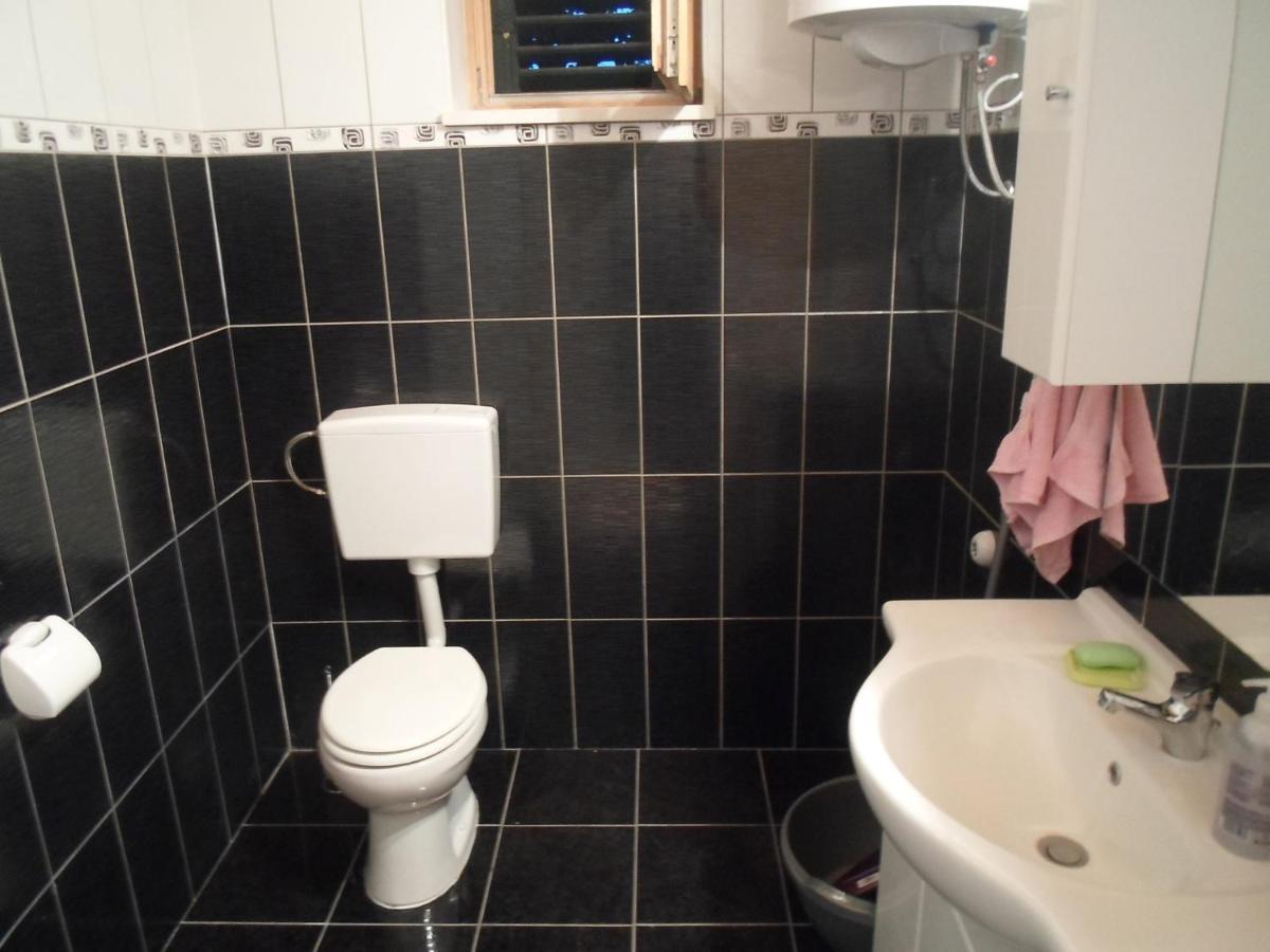 Photo 12