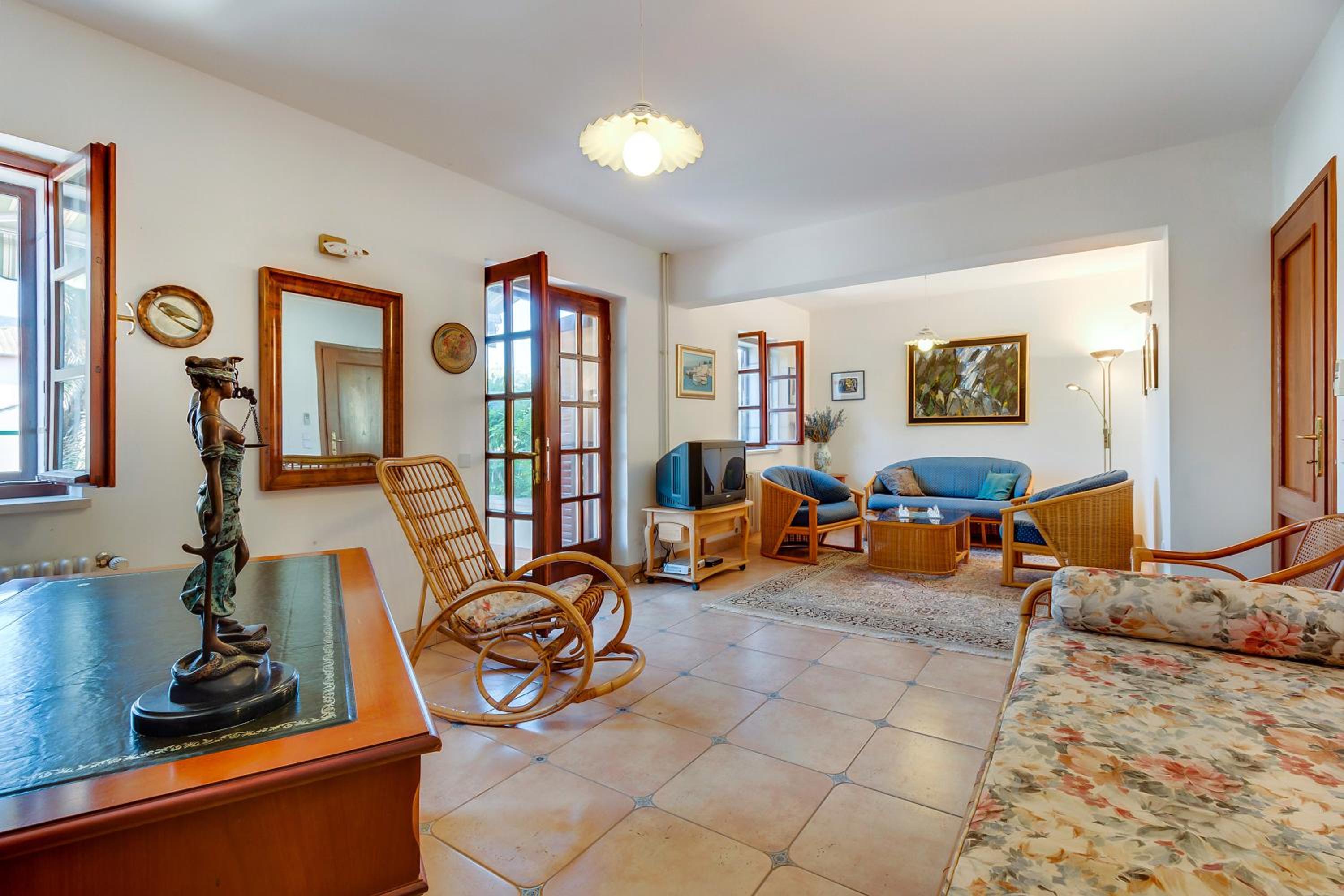 Family House Lana view 3
