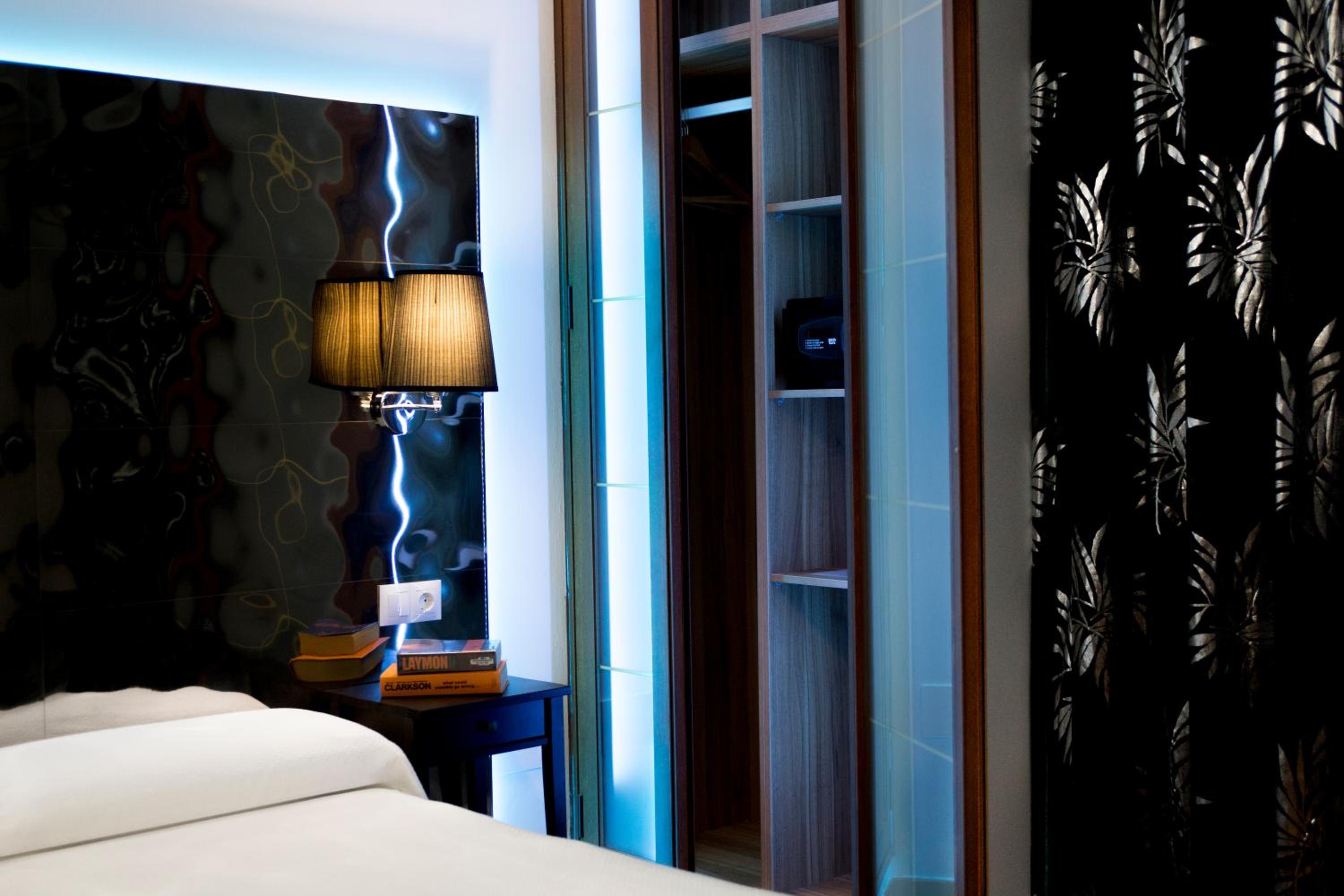 Hostal Alhambra - Adults Only