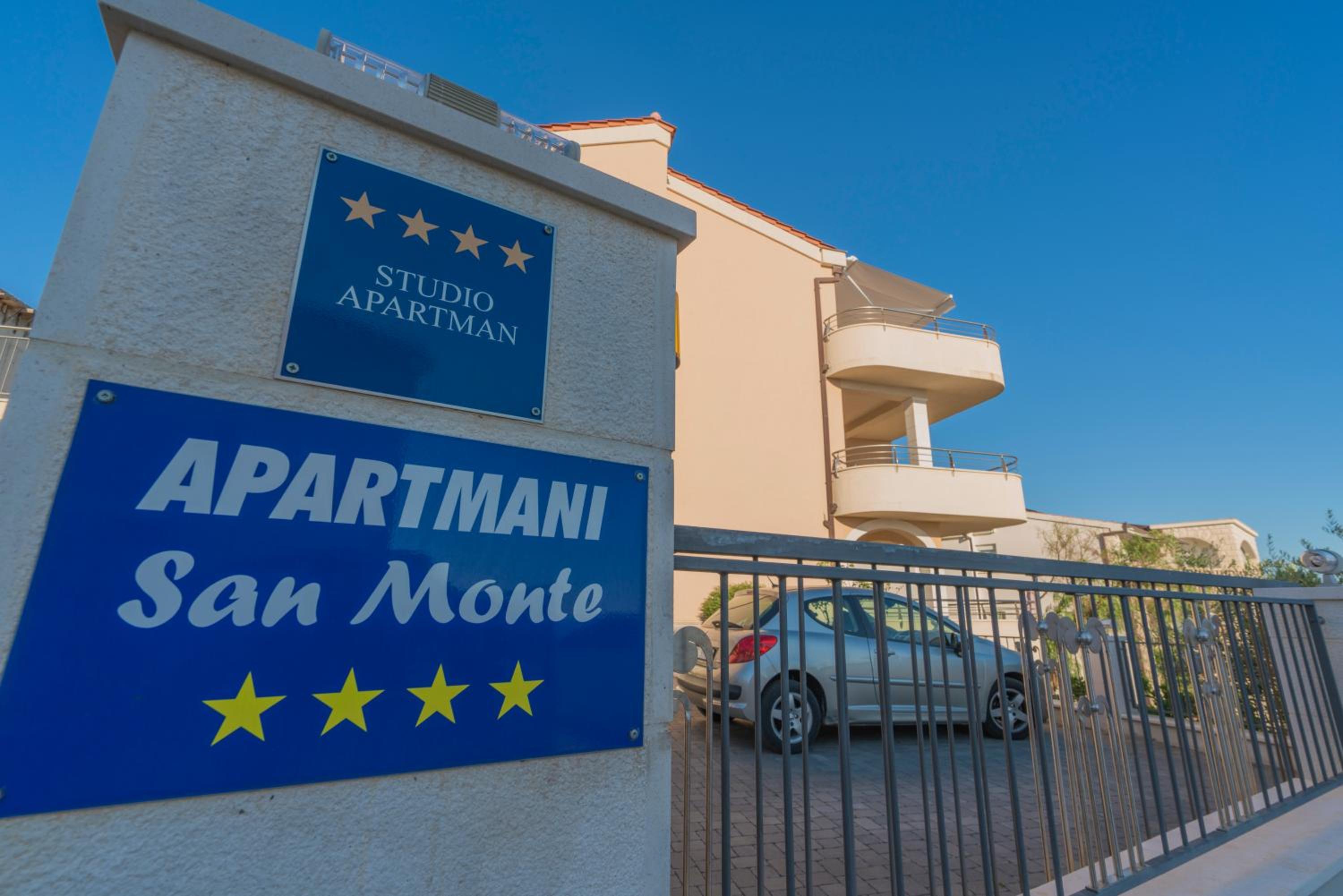 Apartments San Monte