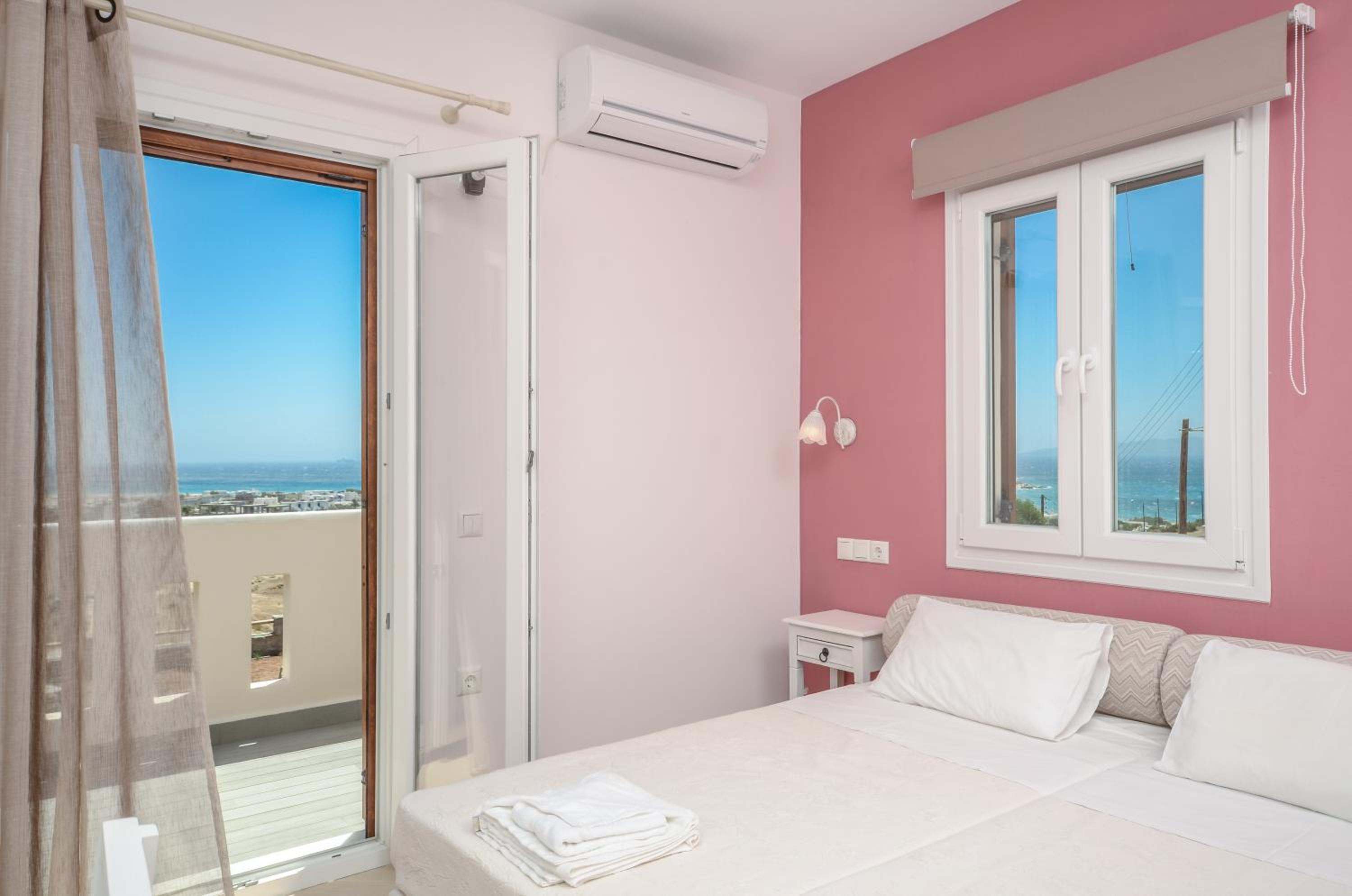 Naxos Luxury Villas