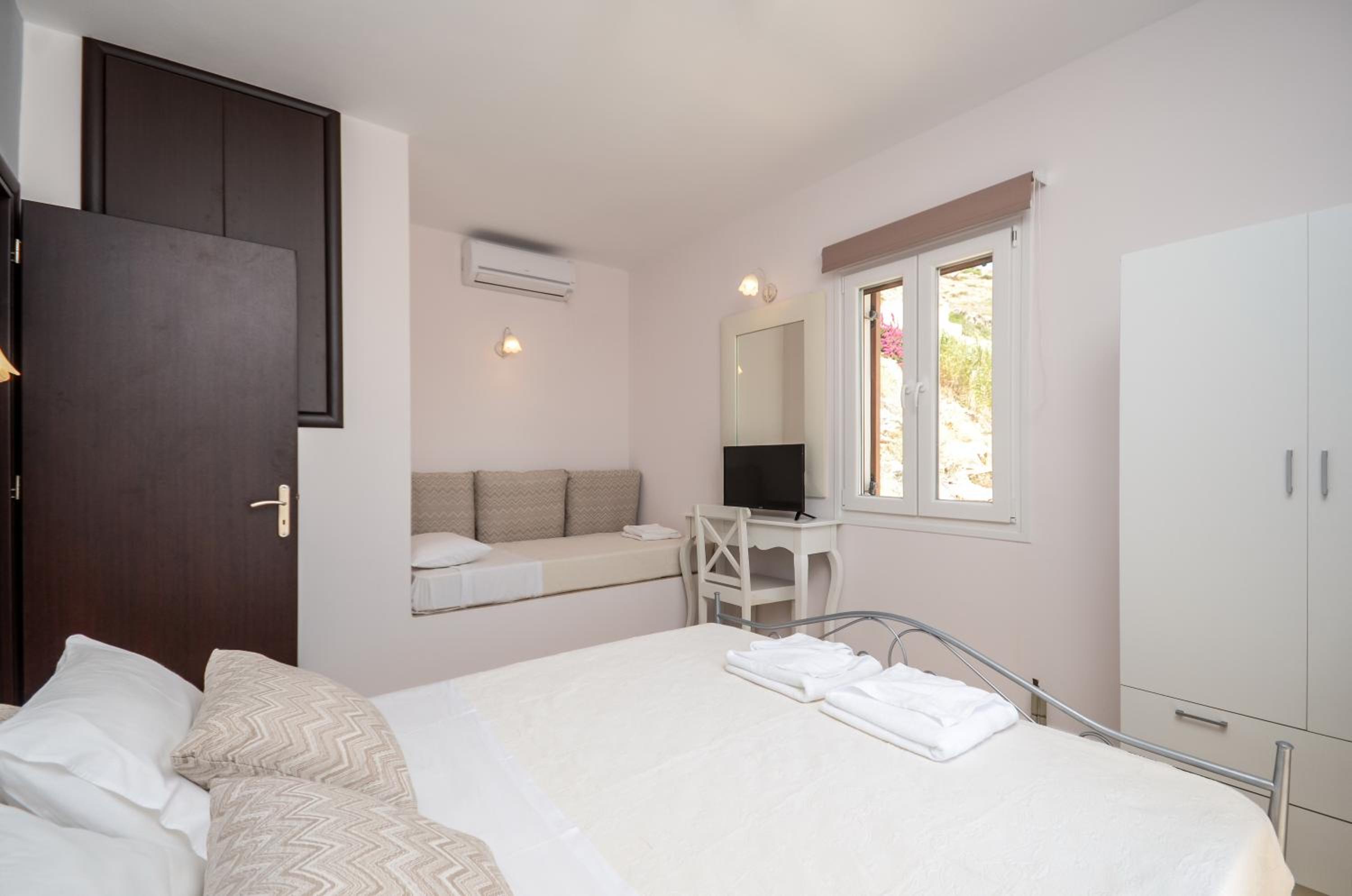 Naxos Luxury Villas