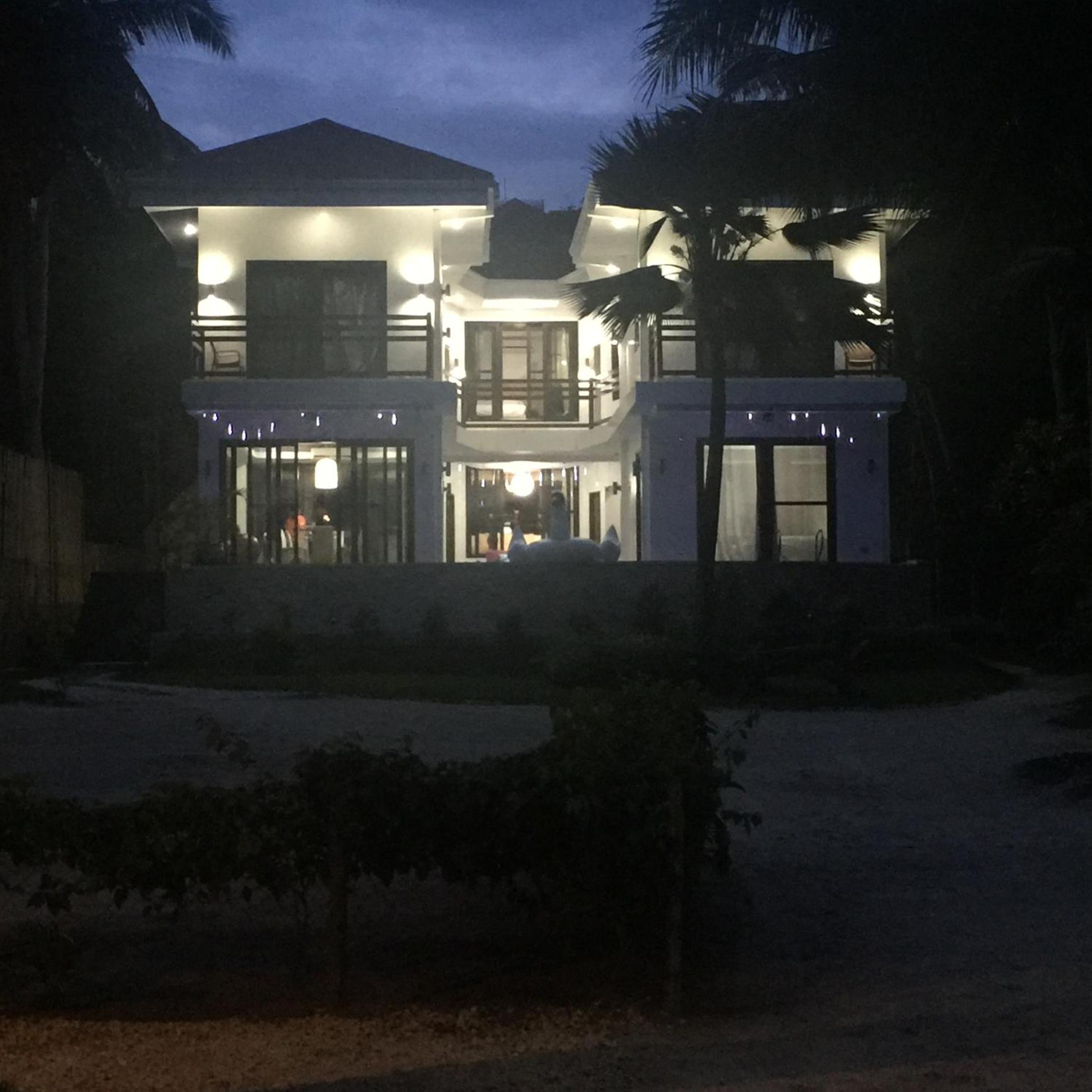 The Whitehouse by the Sea