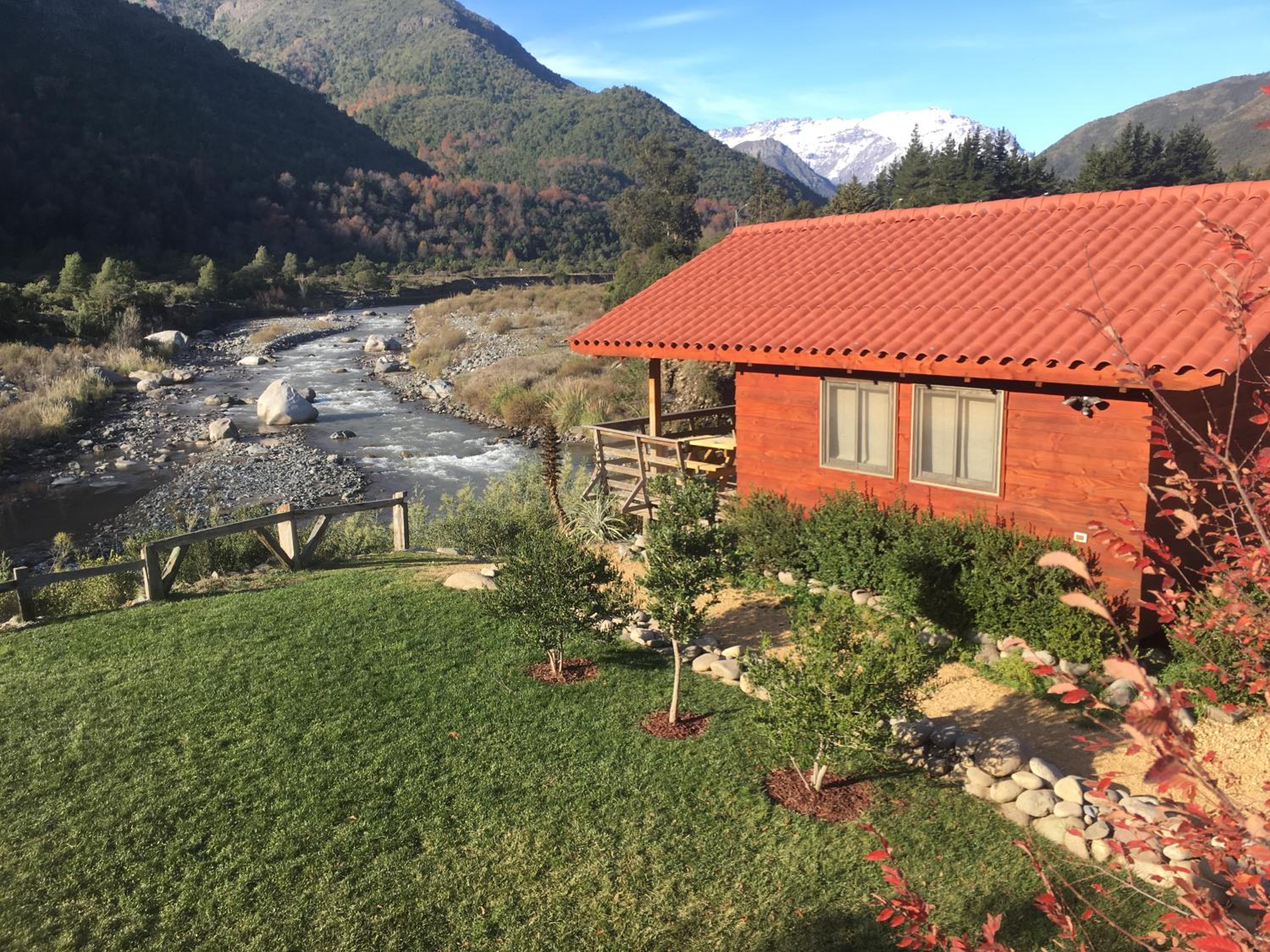 Los Quenes River Lodge
