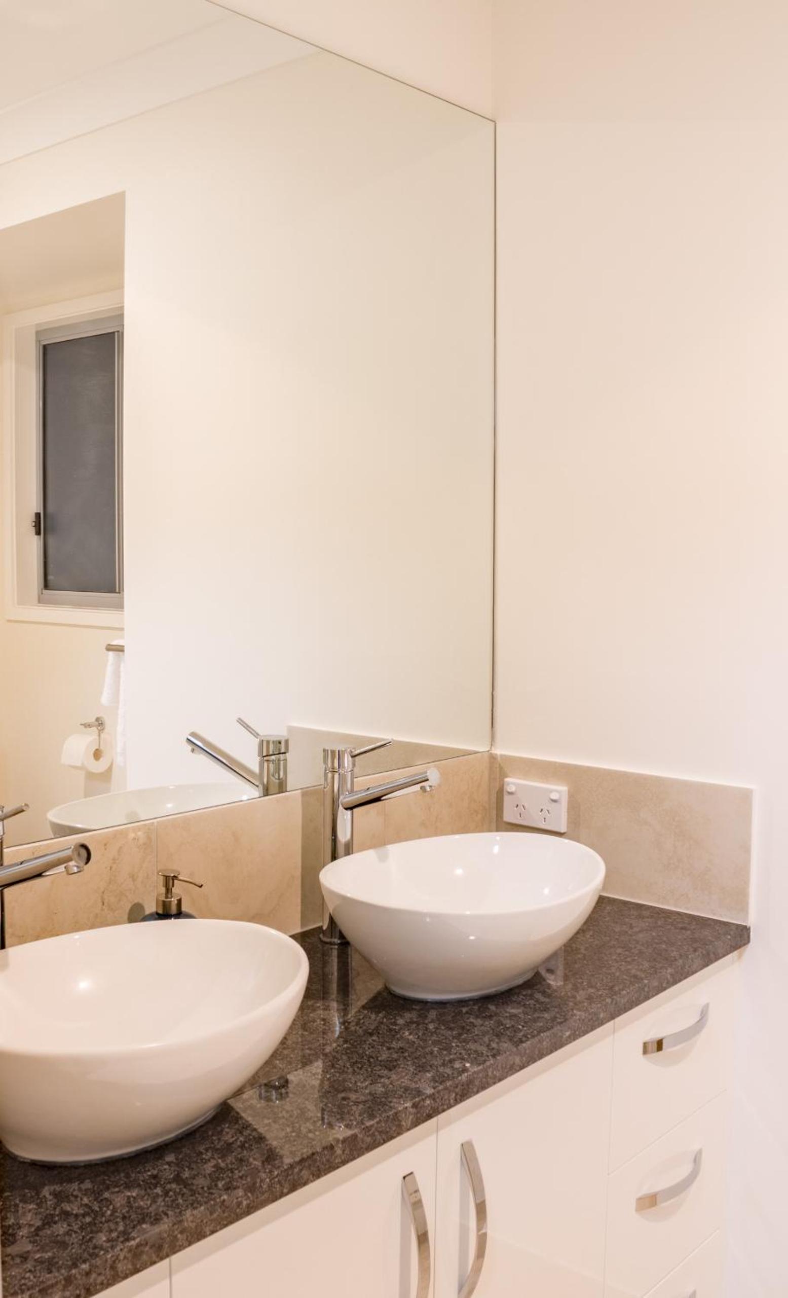 Brand New Executive Living 36