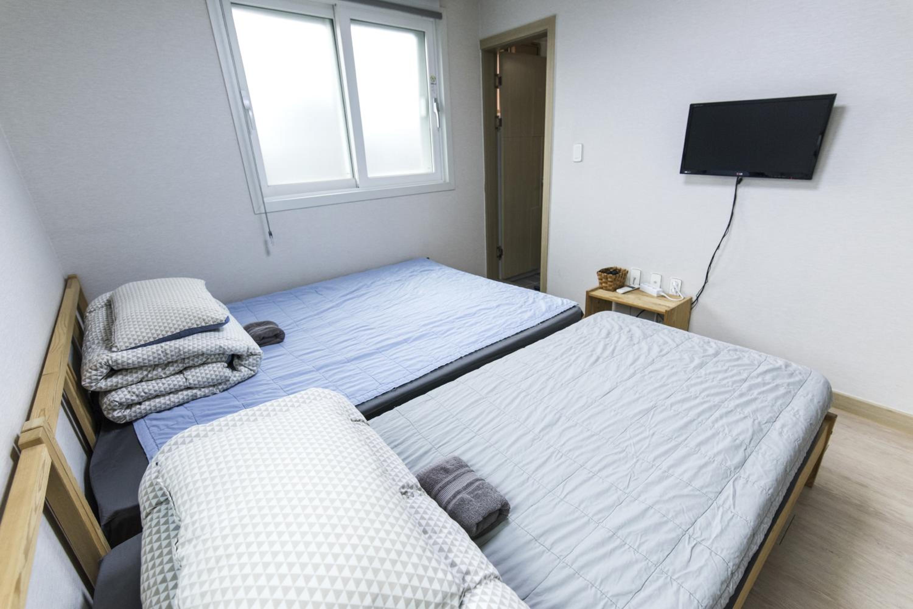 Twin Rabbit Guesthouse