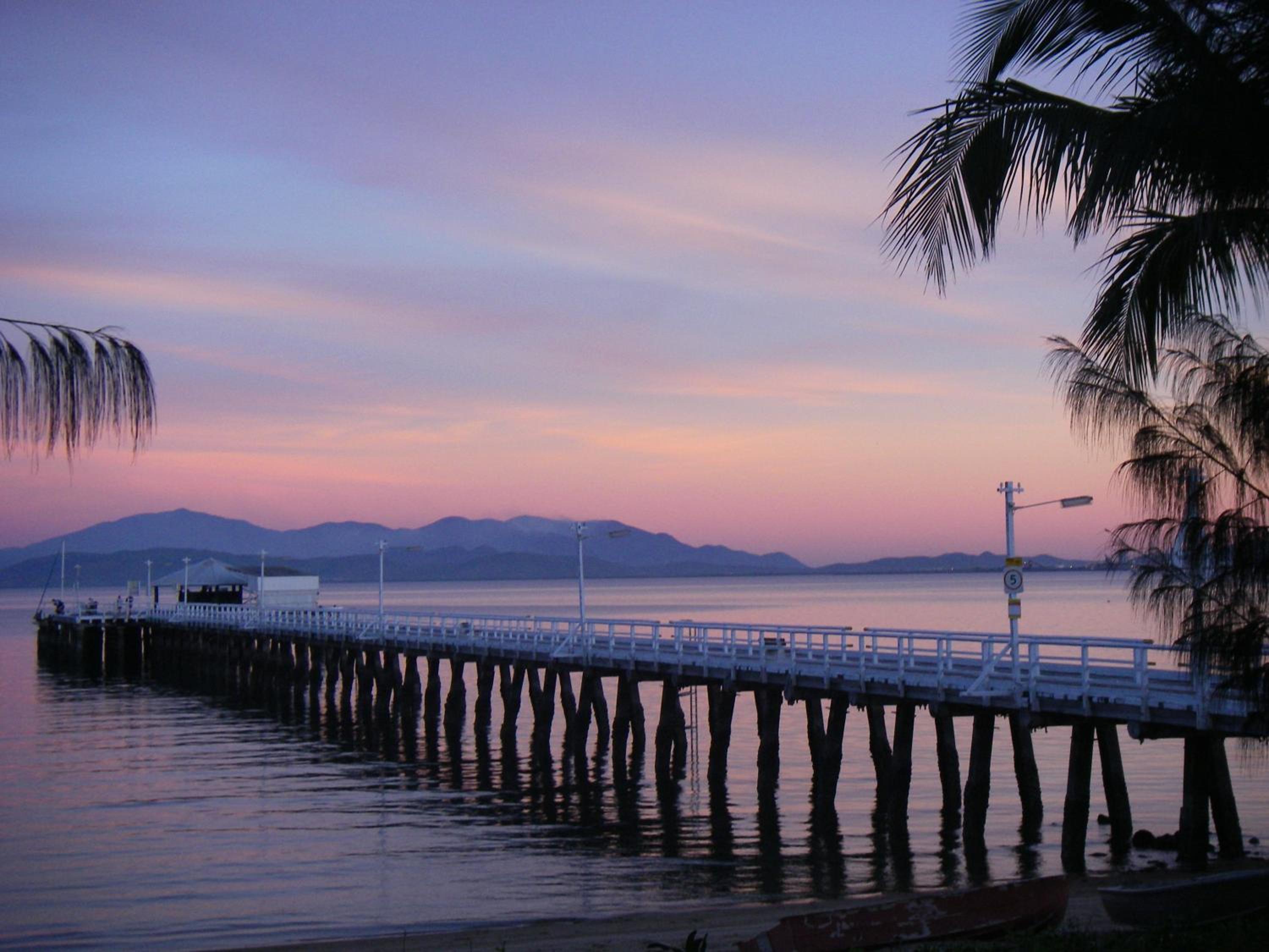 Tropical Palms Resort & 4WD Hire