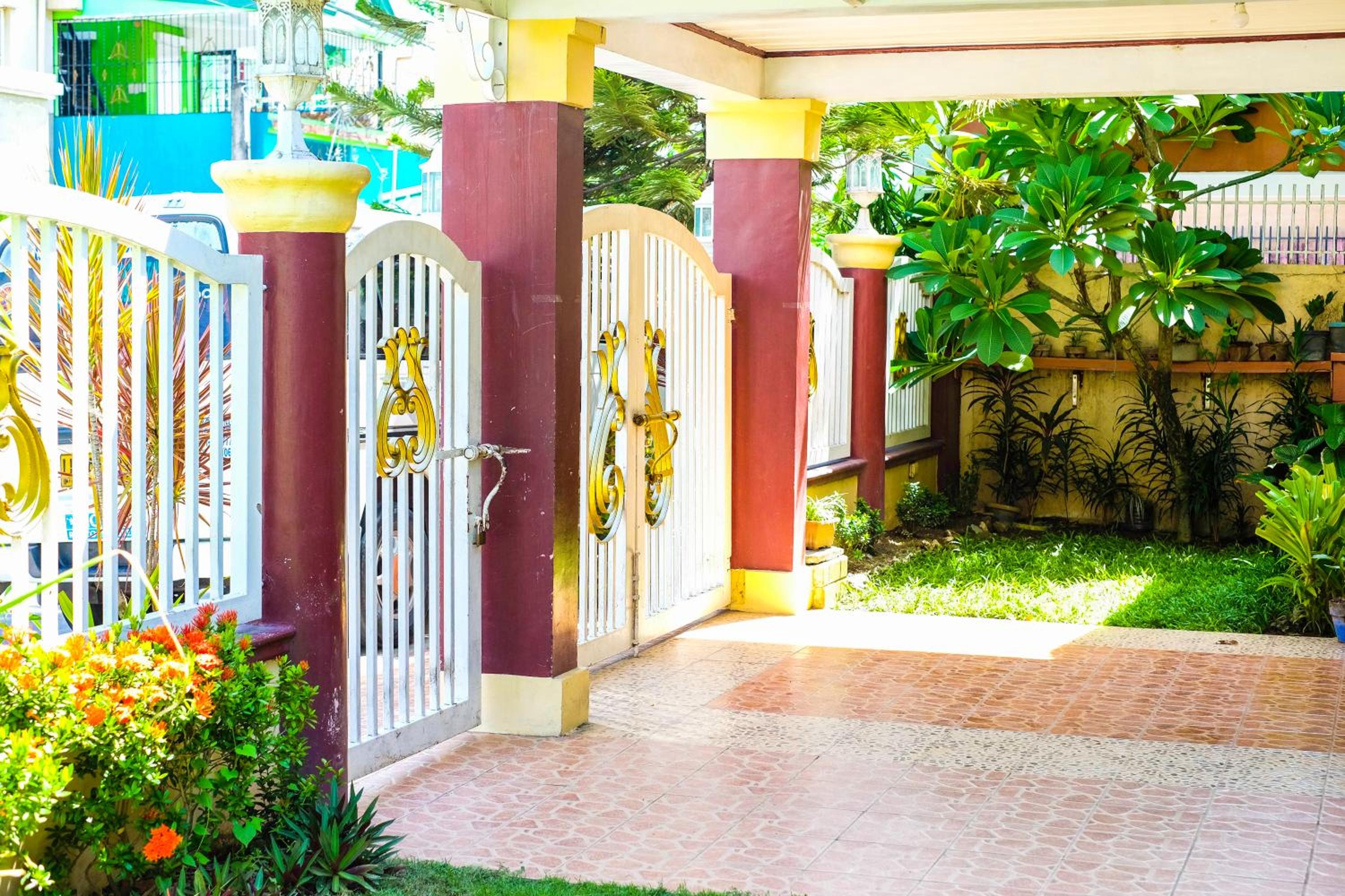 Entire House with 4 rooms near SM Molino and Vermosa Ayala, Imus - 18