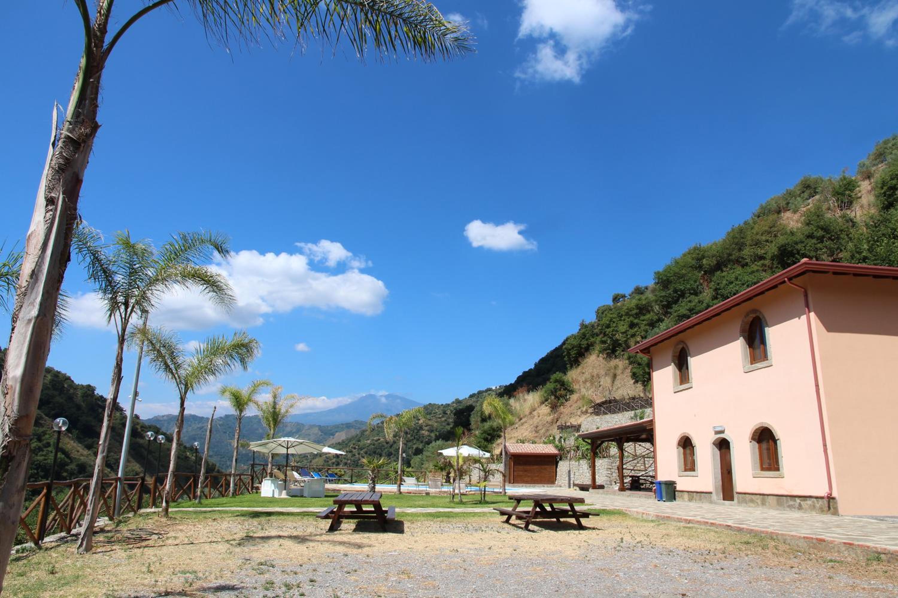Profetina Village