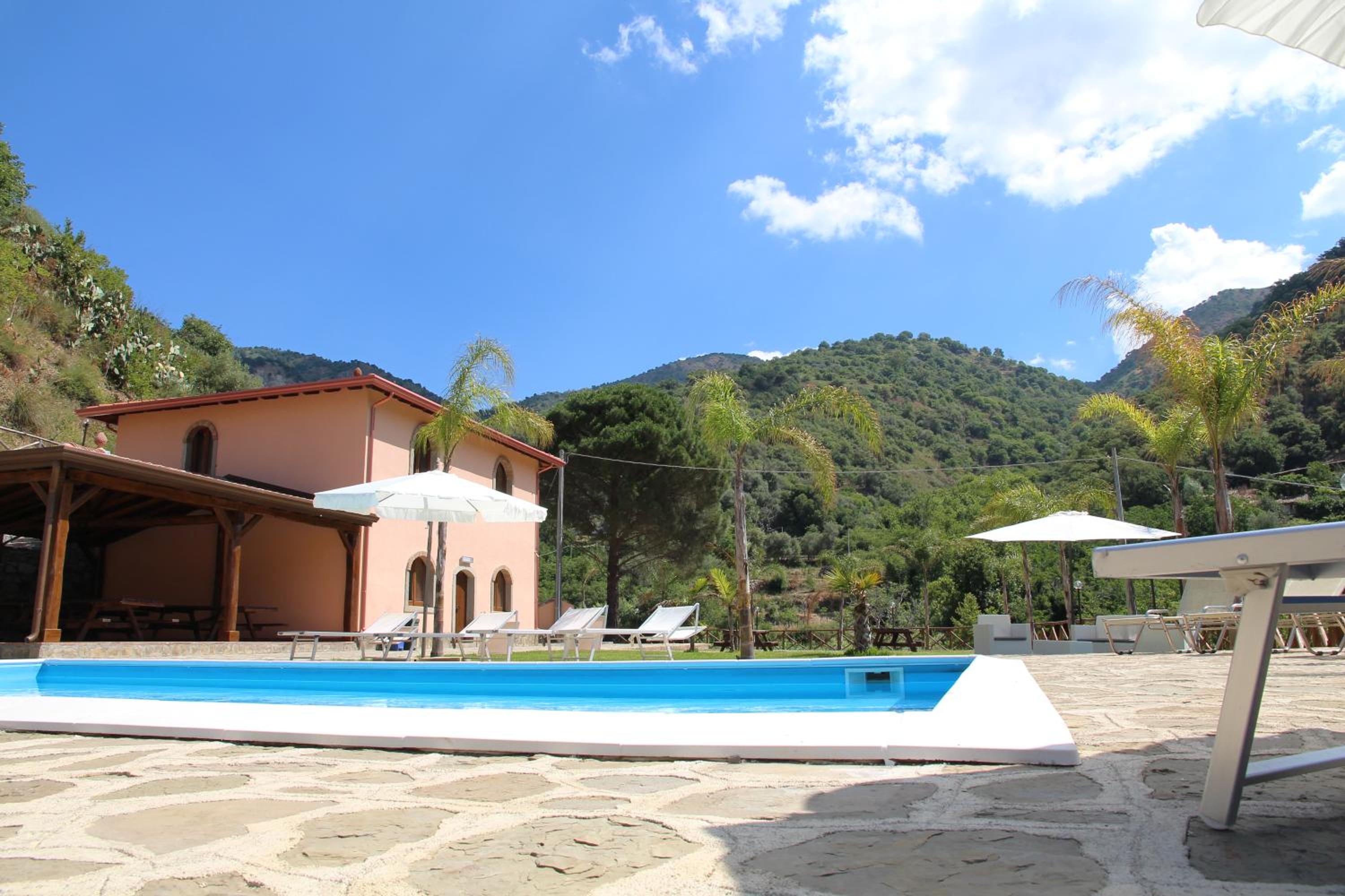Profetina Village