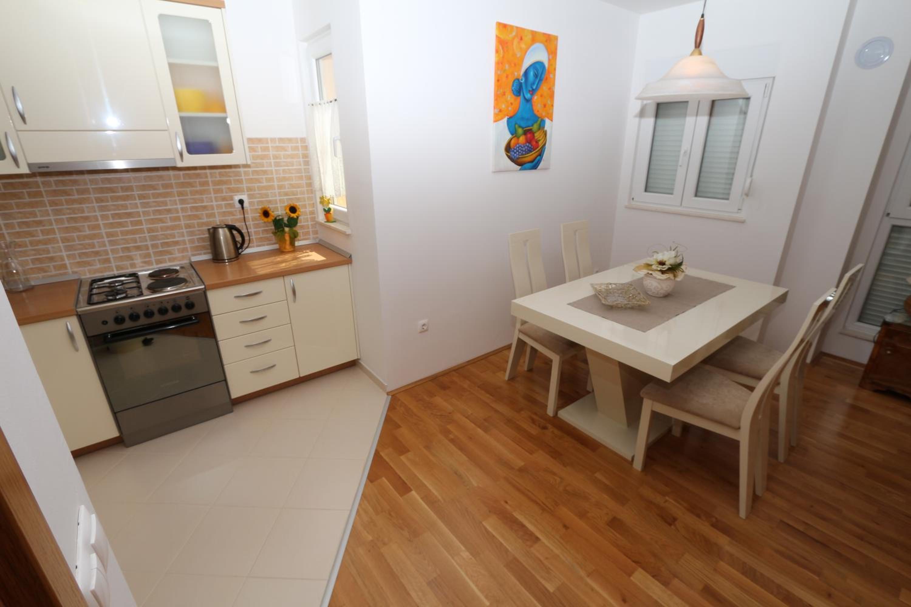 Modern apartment Makarska view 5