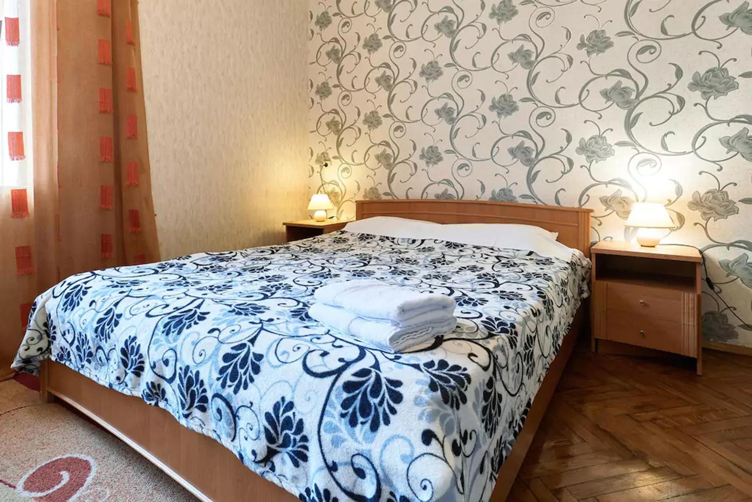 Home Hotel Apartments on Lva Tolstogo view 2