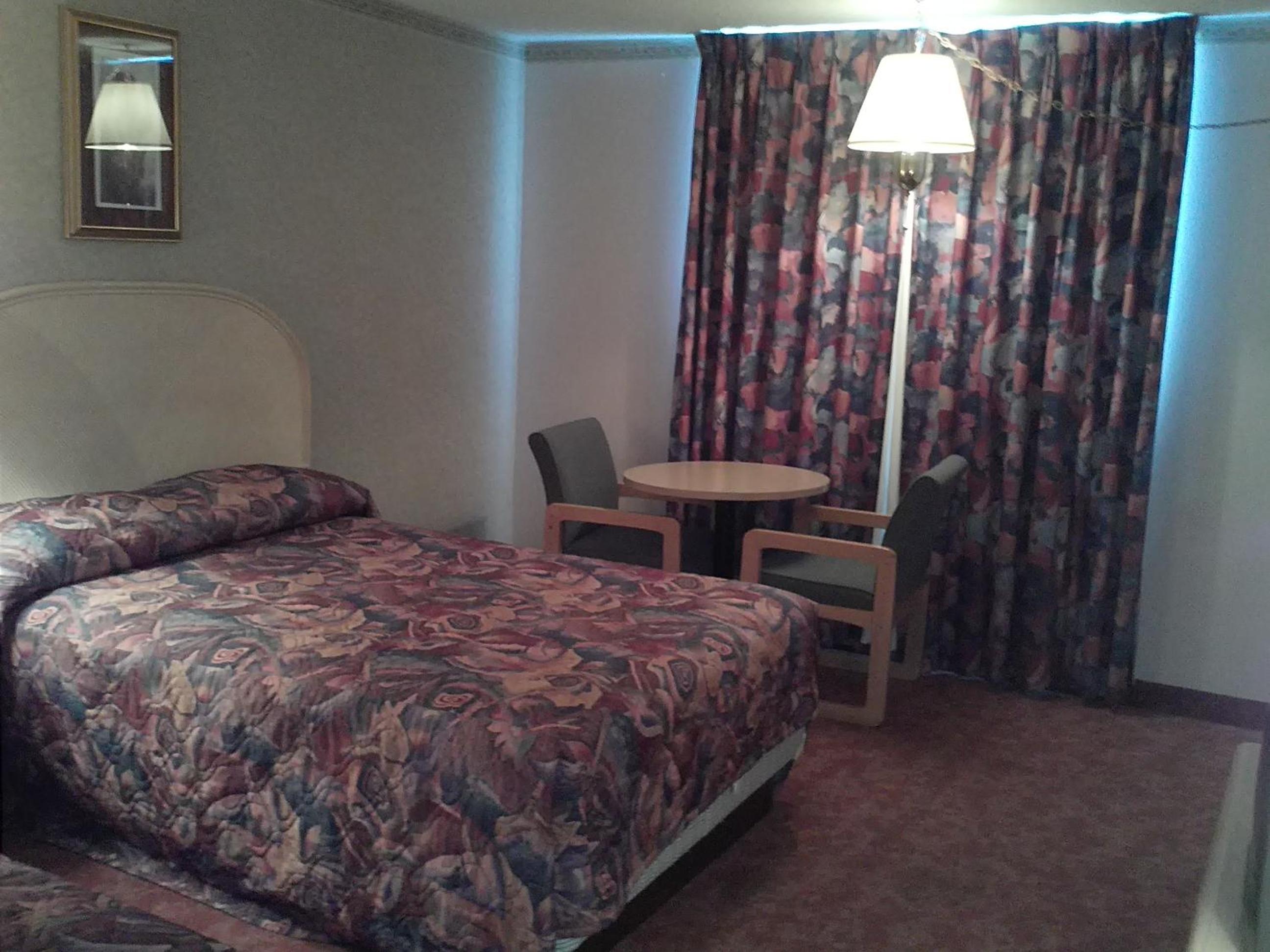 Brandon Vacations - Empire Inn - Property Image 6