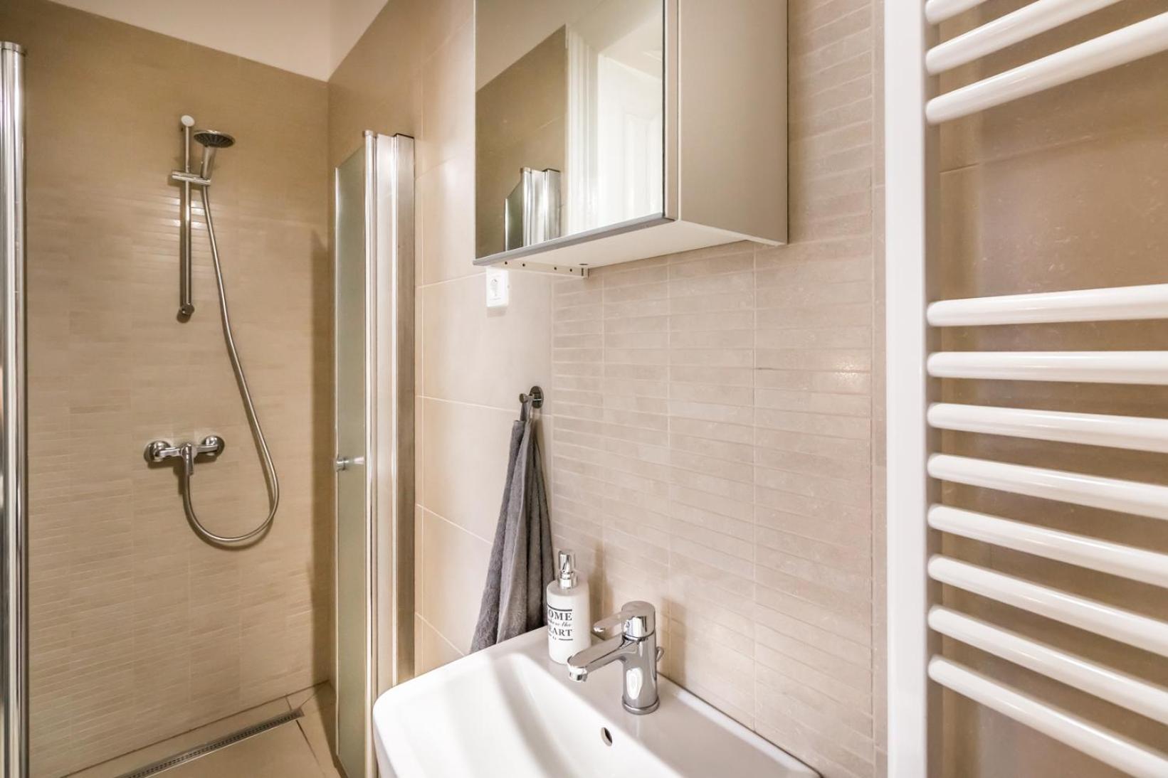 BpR D8 Premier Apartment