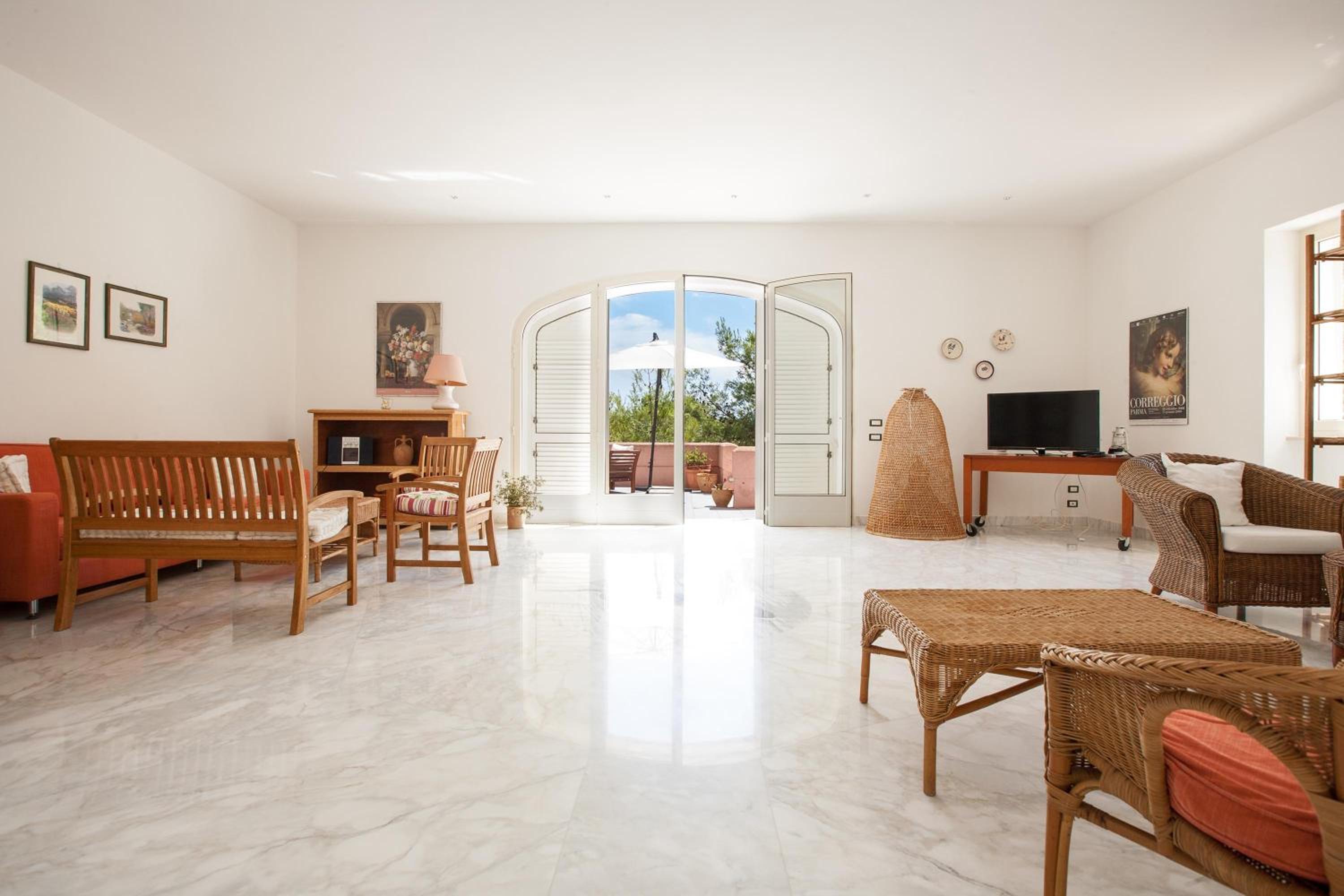 Villa Merienne by BarbarHouse