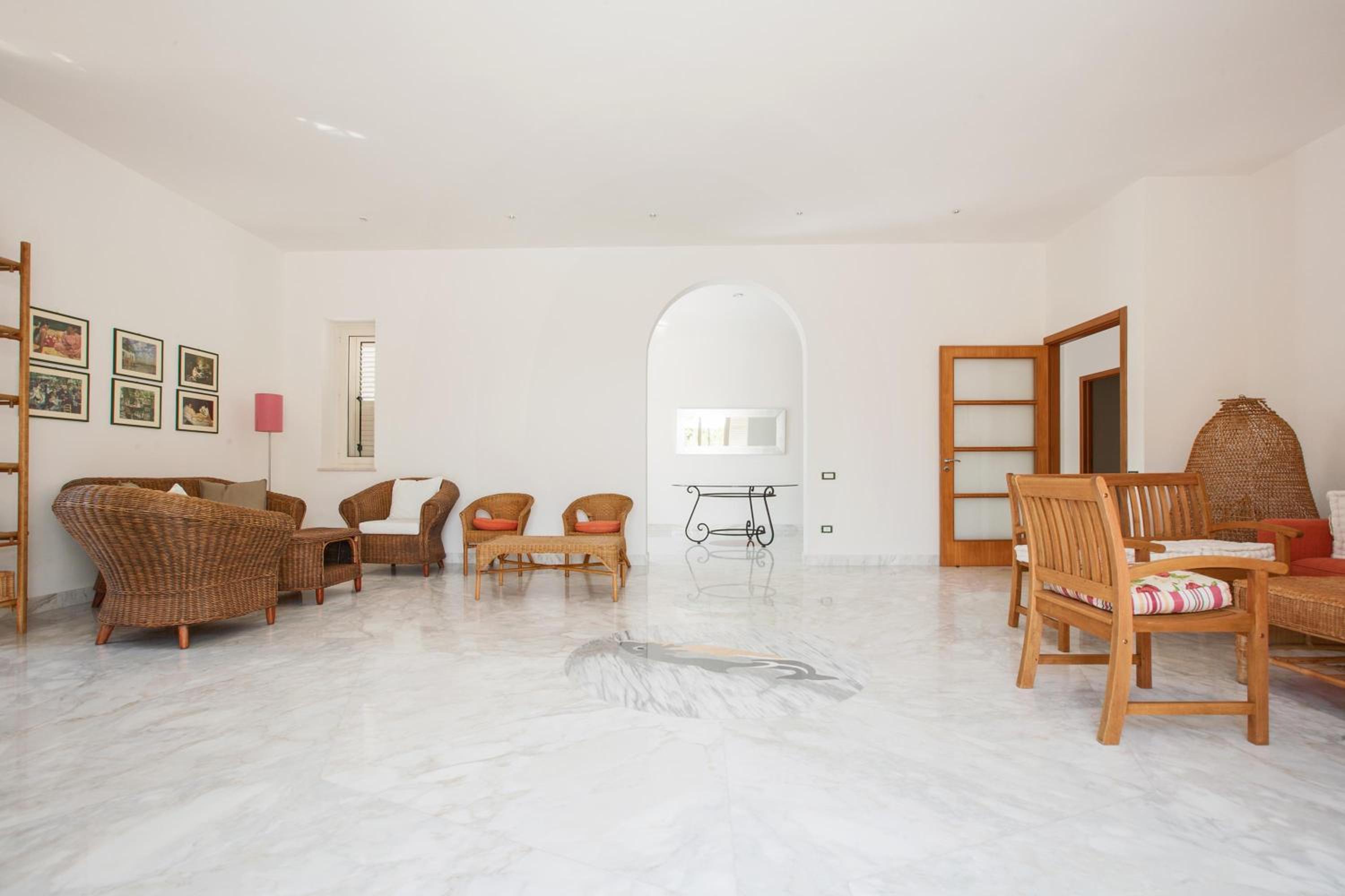 Villa Merienne by BarbarHouse