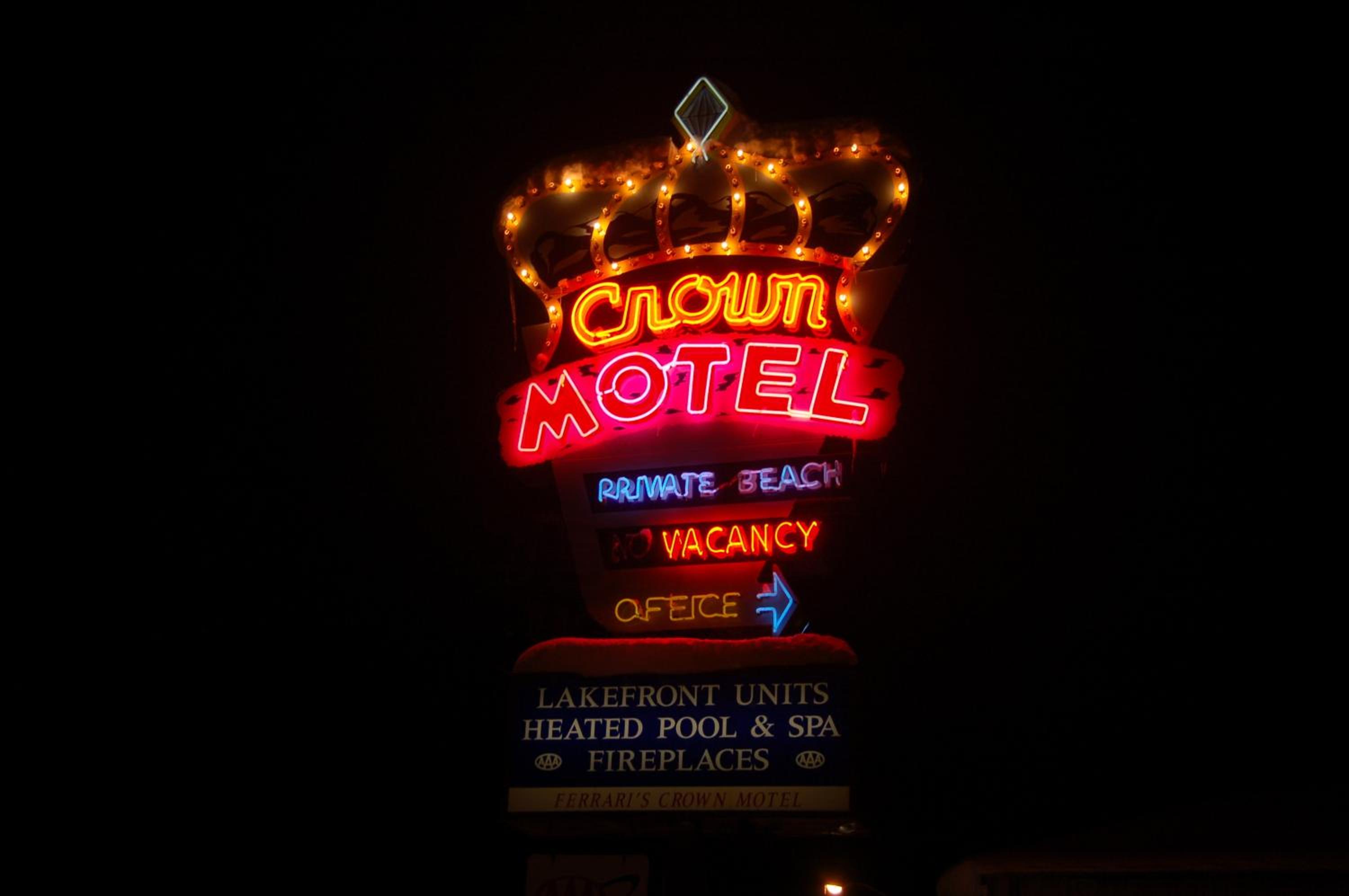 Crown Motel - Property Image 11