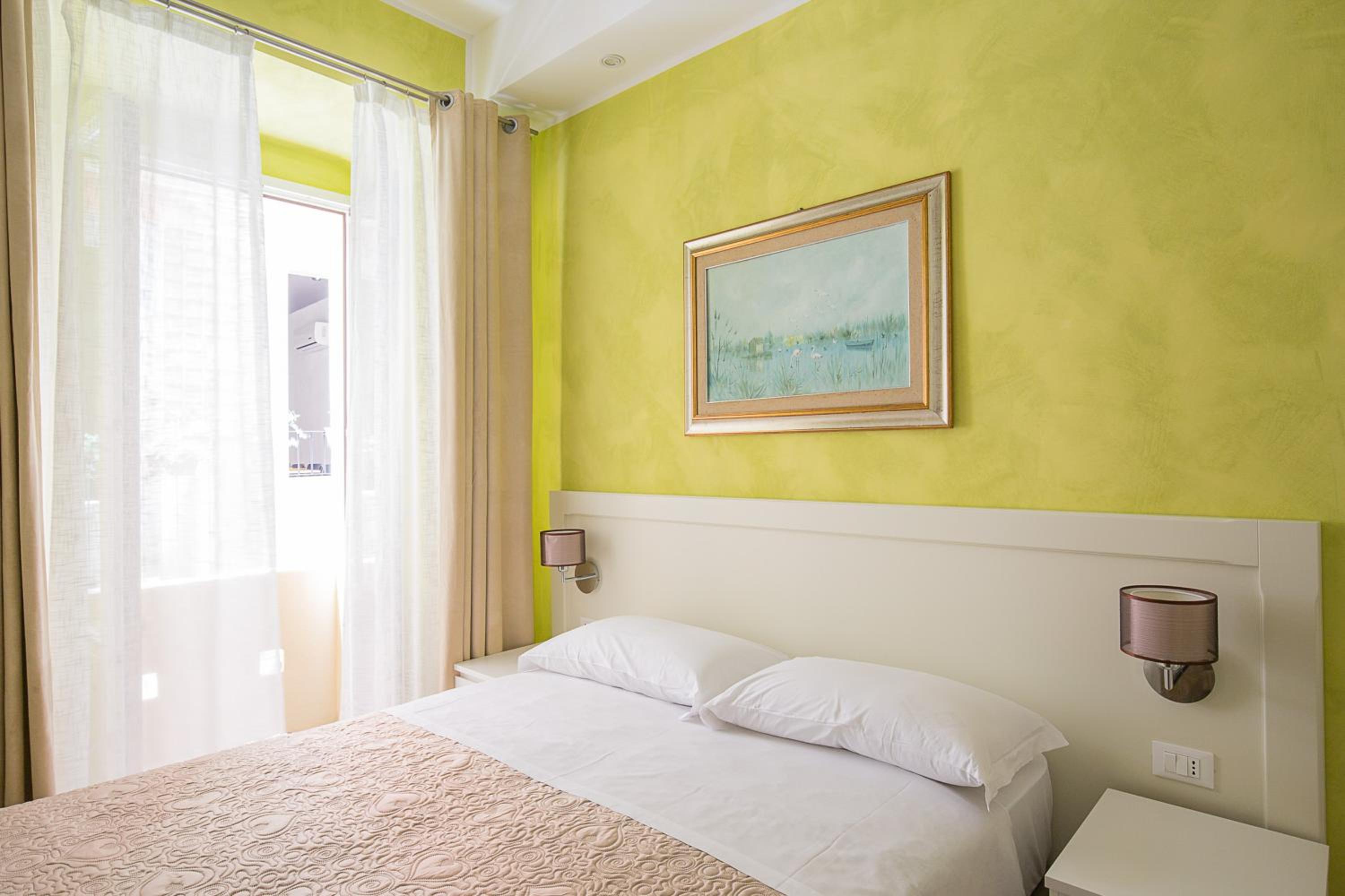 Vela Rooms