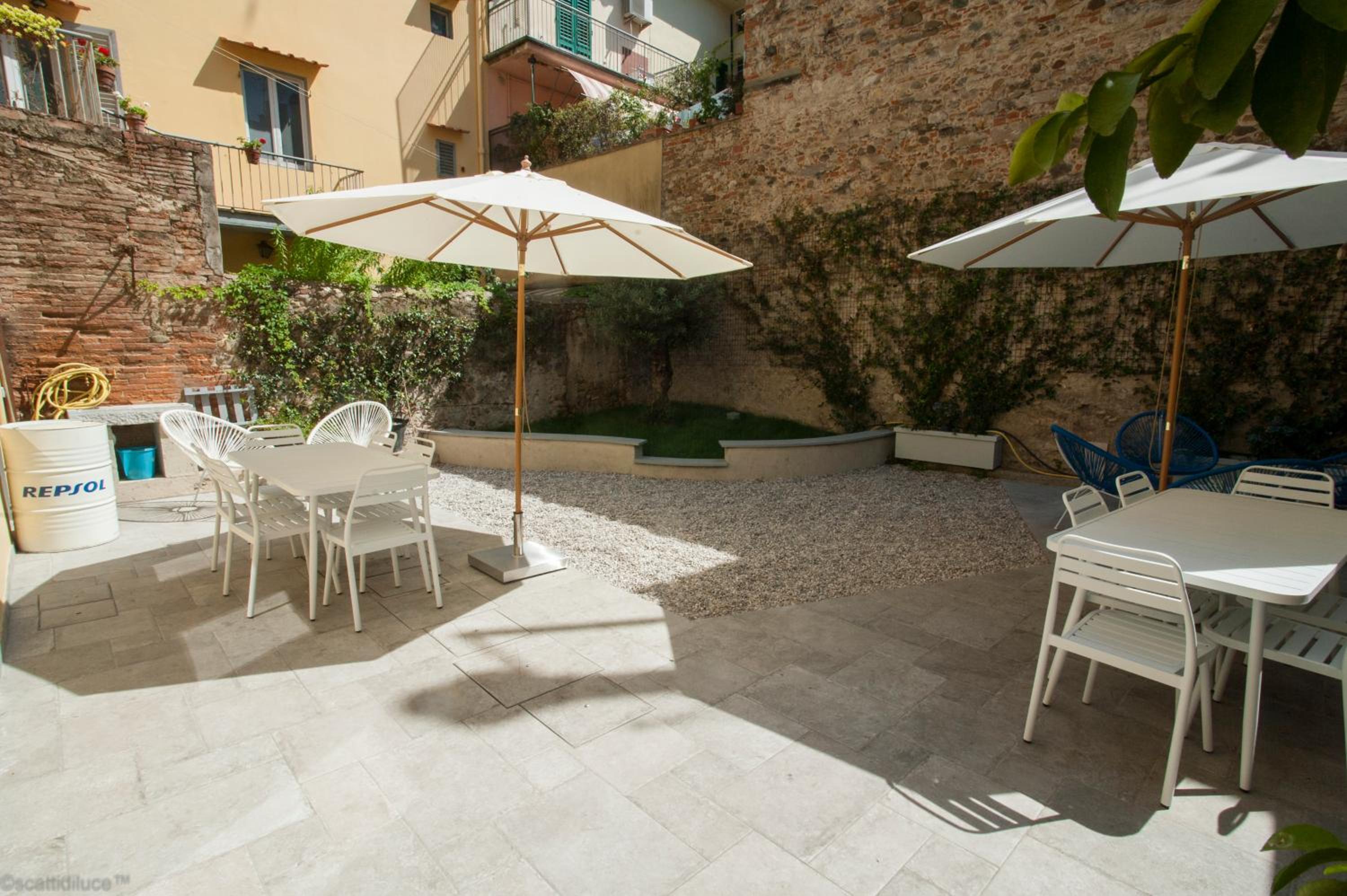 Dimora 16 Rooms & Garden