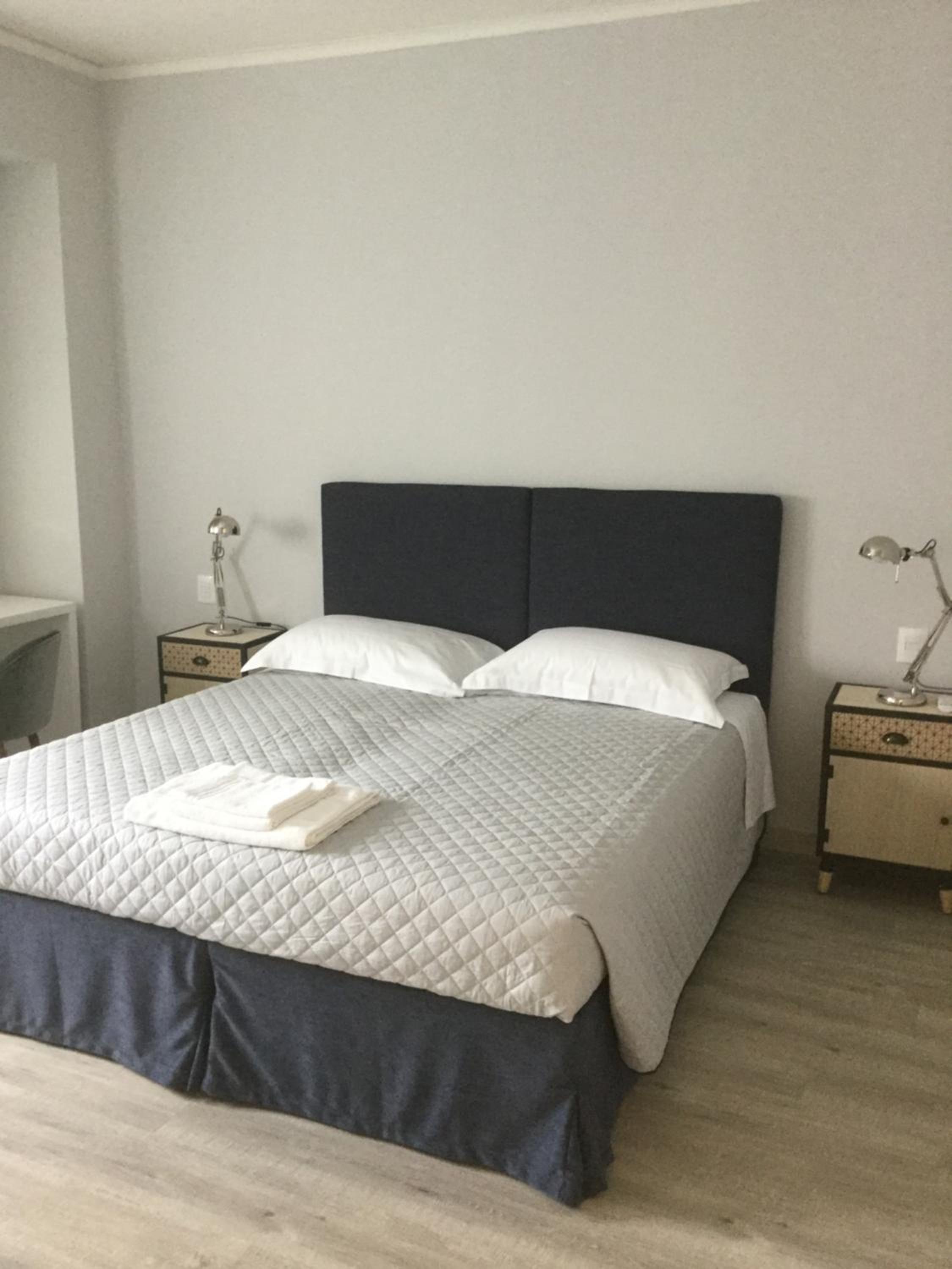 Dimora 16 Rooms & Garden