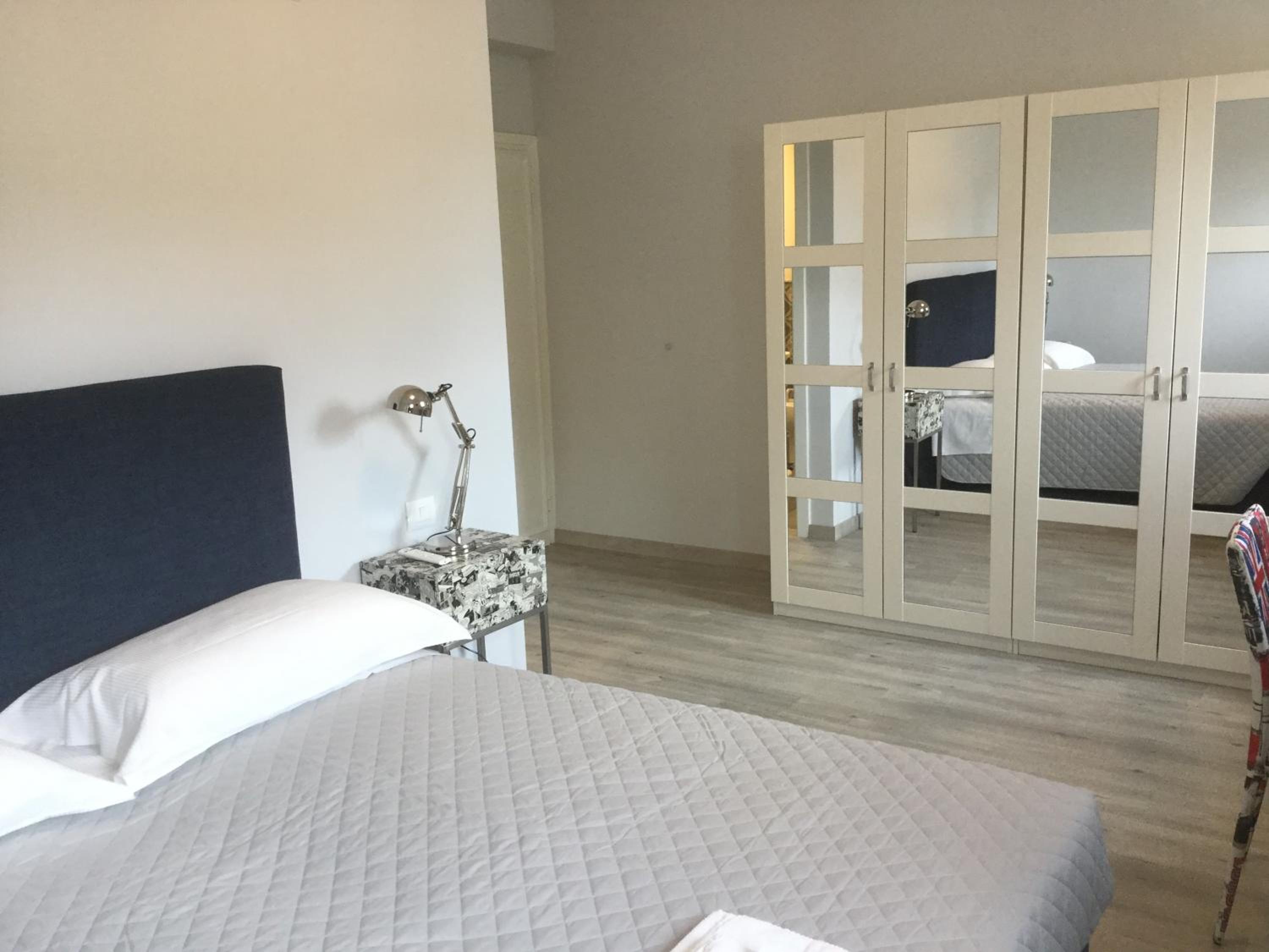 Dimora 16 Rooms & Garden
