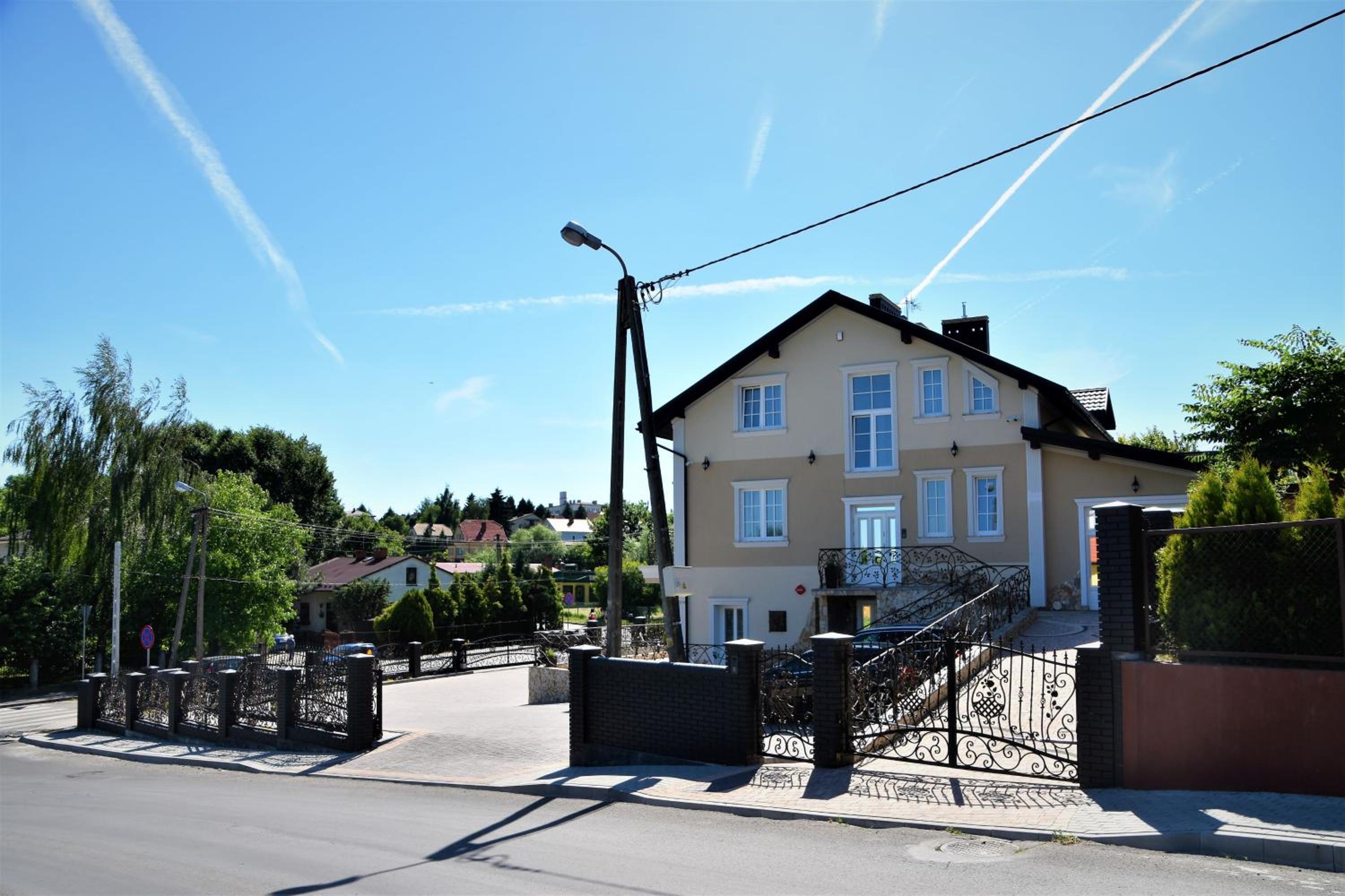 Willa Różana - Apartamenty i Pokoje Gościnne view 5
