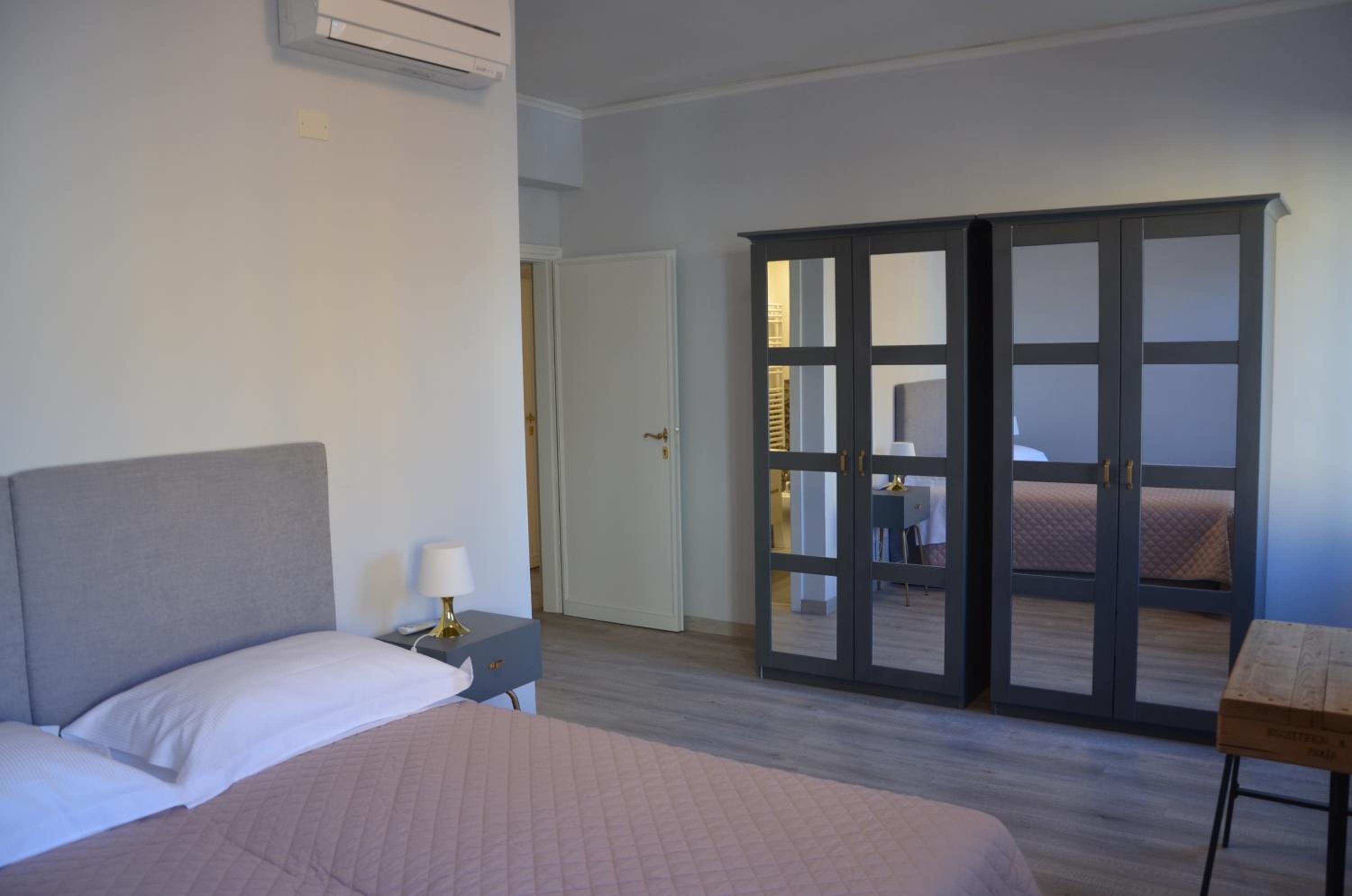 Dimora 16 Rooms & Garden