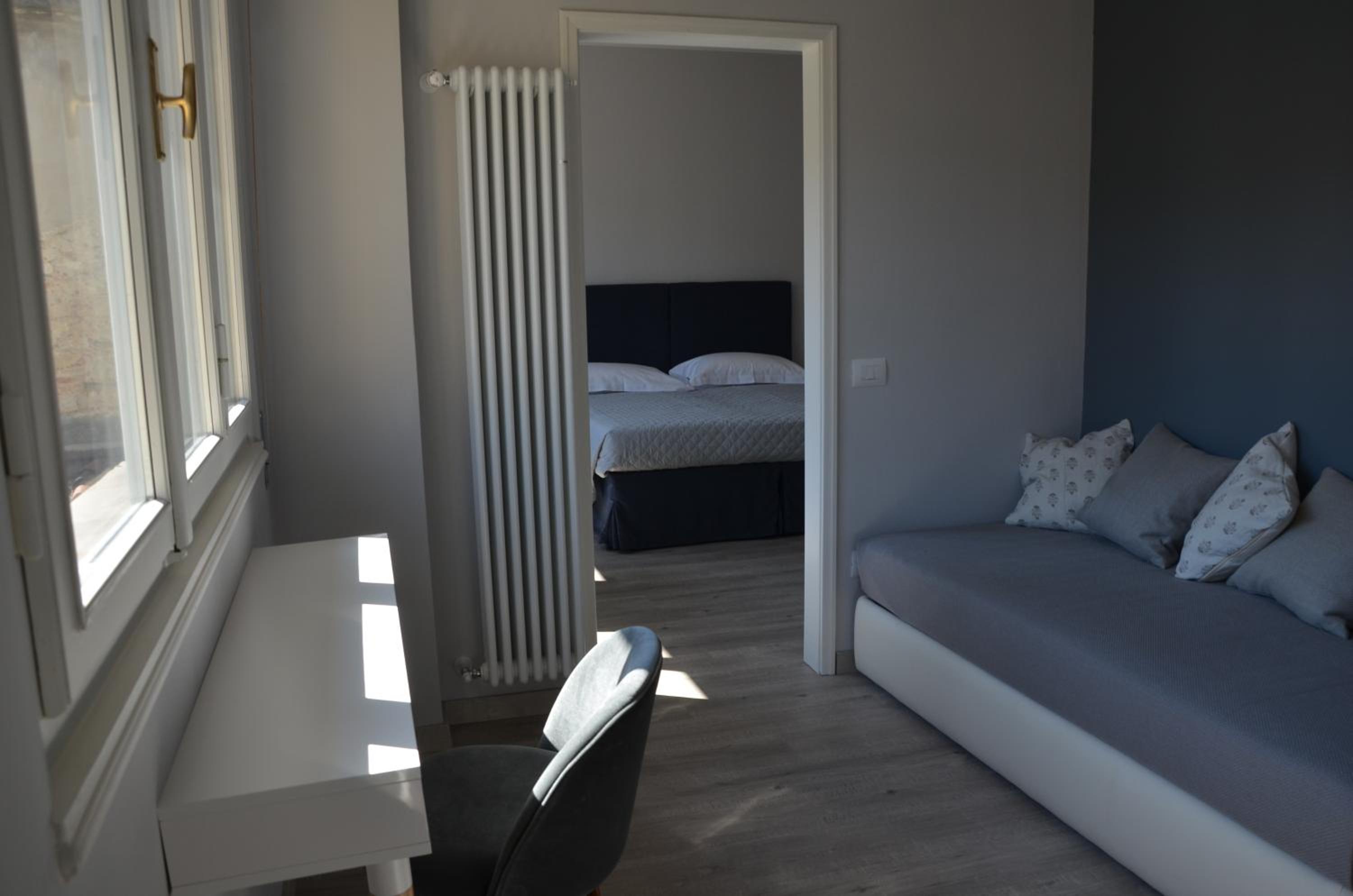 Dimora 16 Rooms & Garden