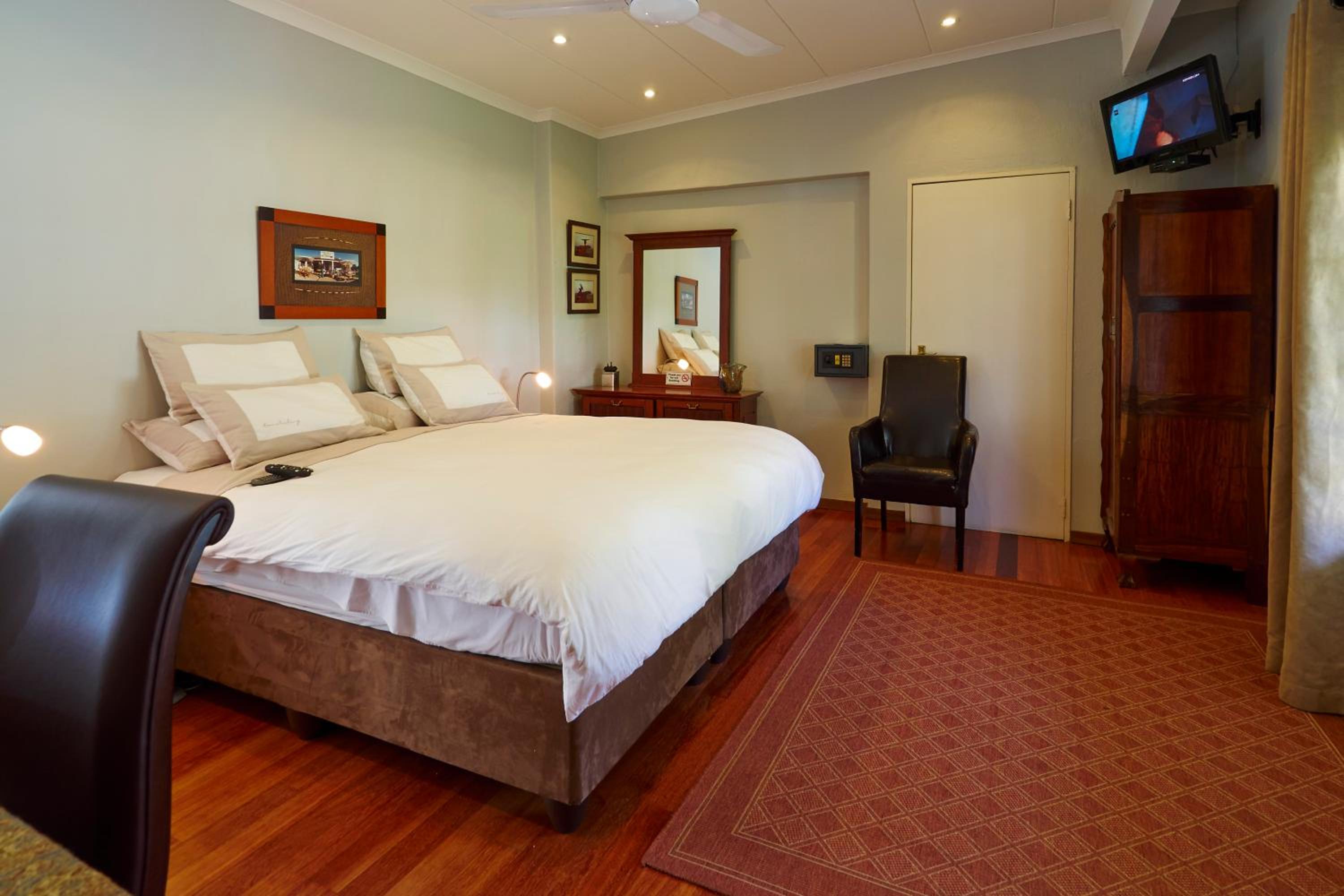 Stirling Legacy House BnB