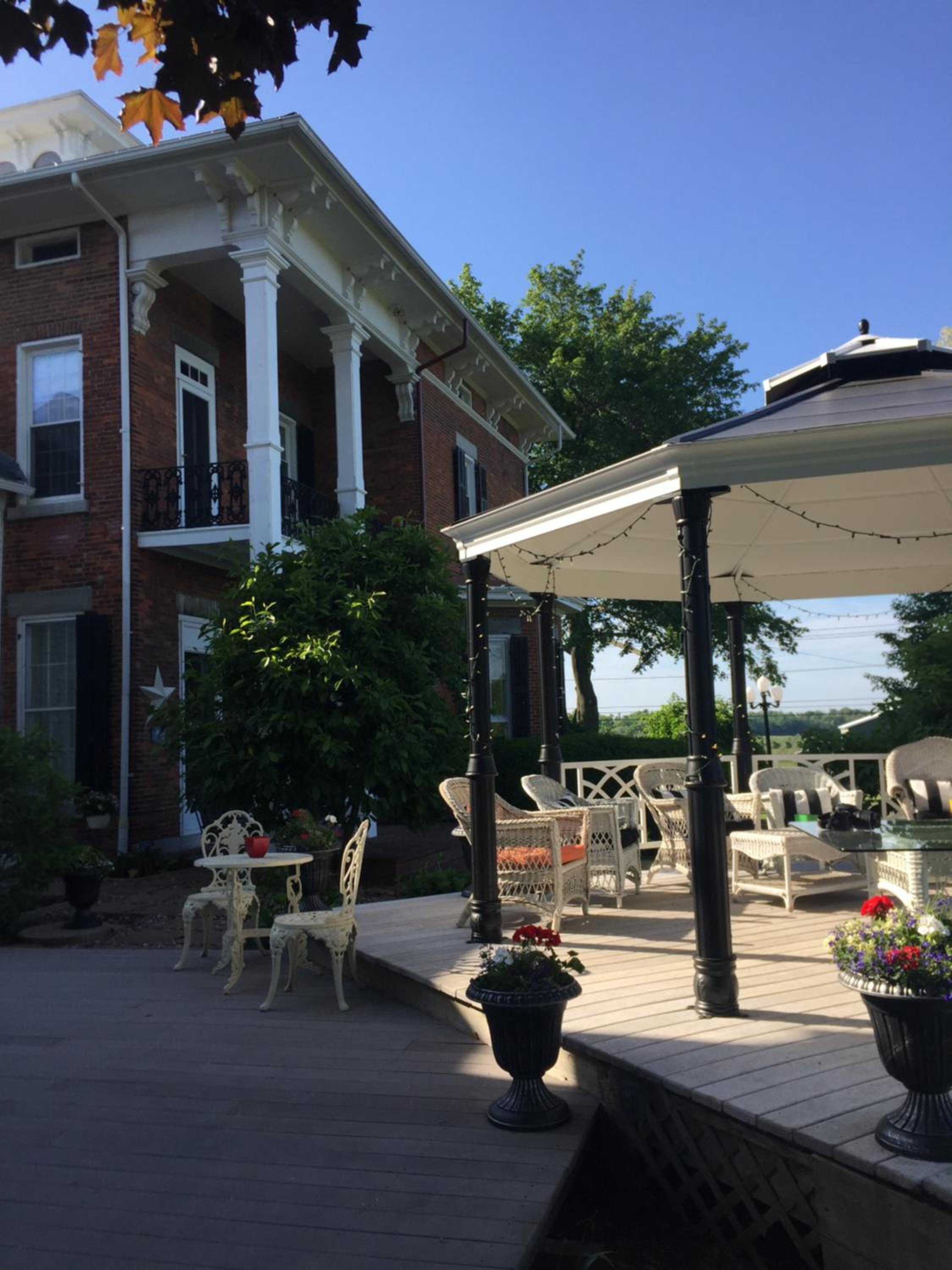 The Inn at Burnap's
