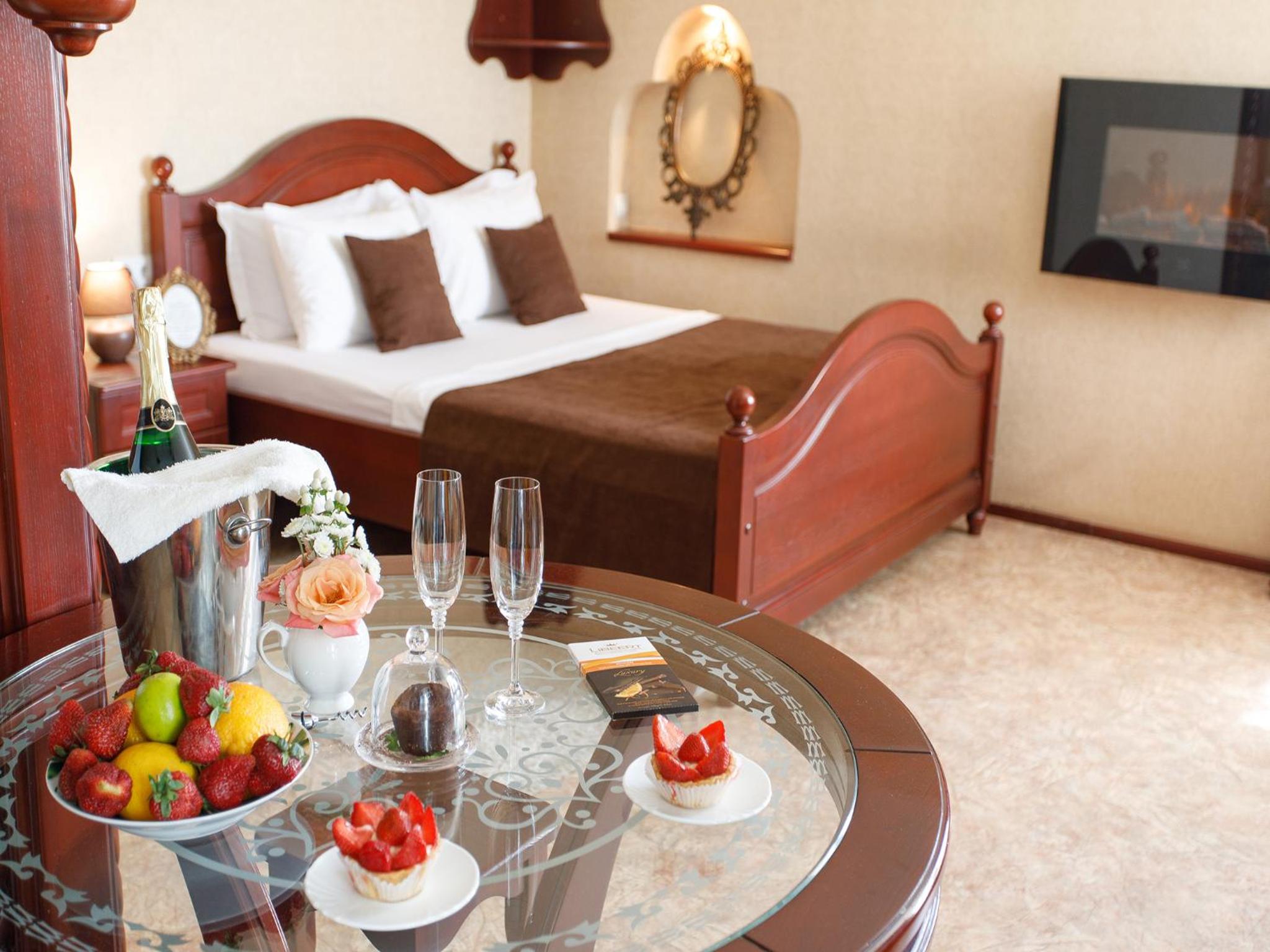 Studio De Luxe with Jacuzzi view 4