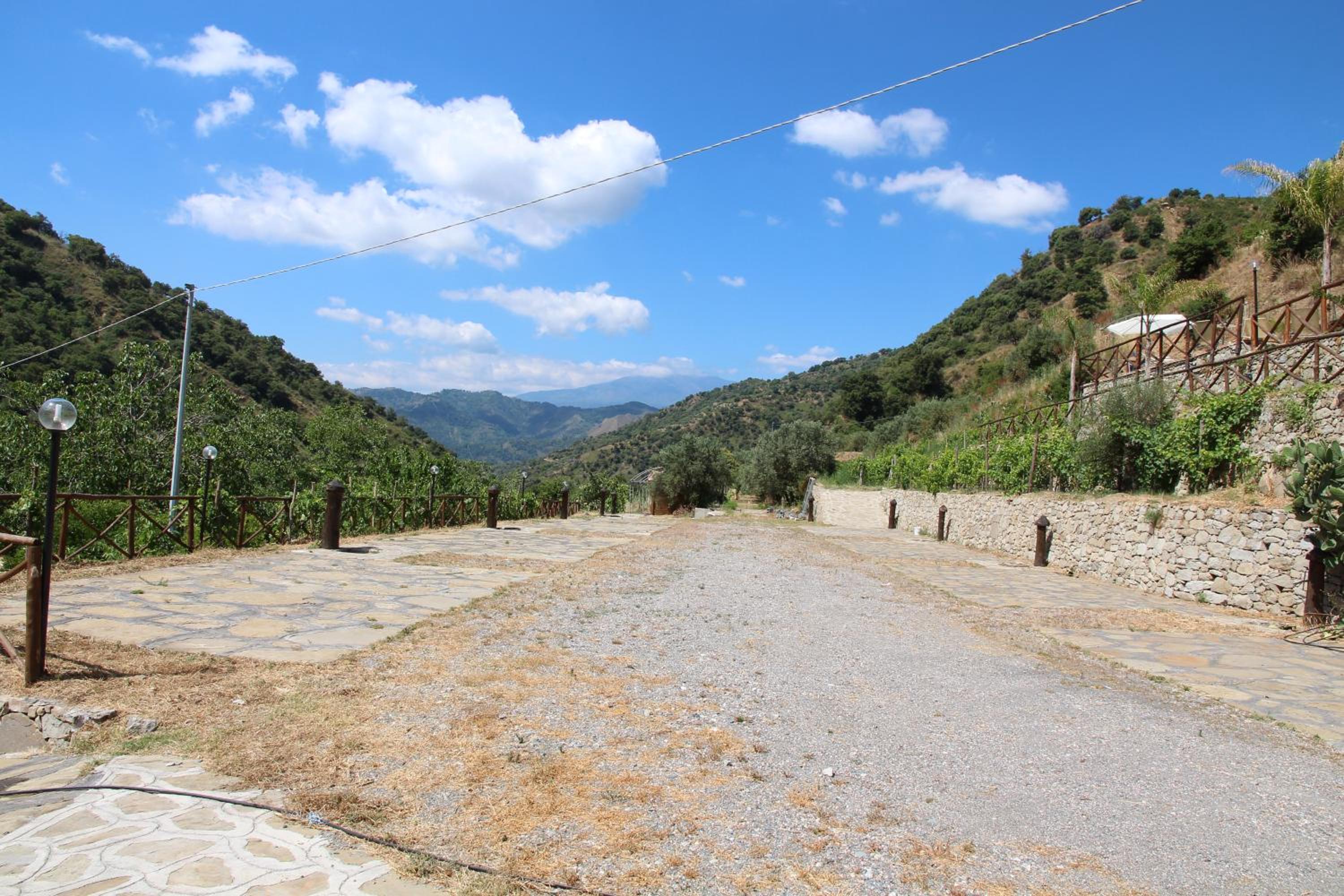 Profetina Village