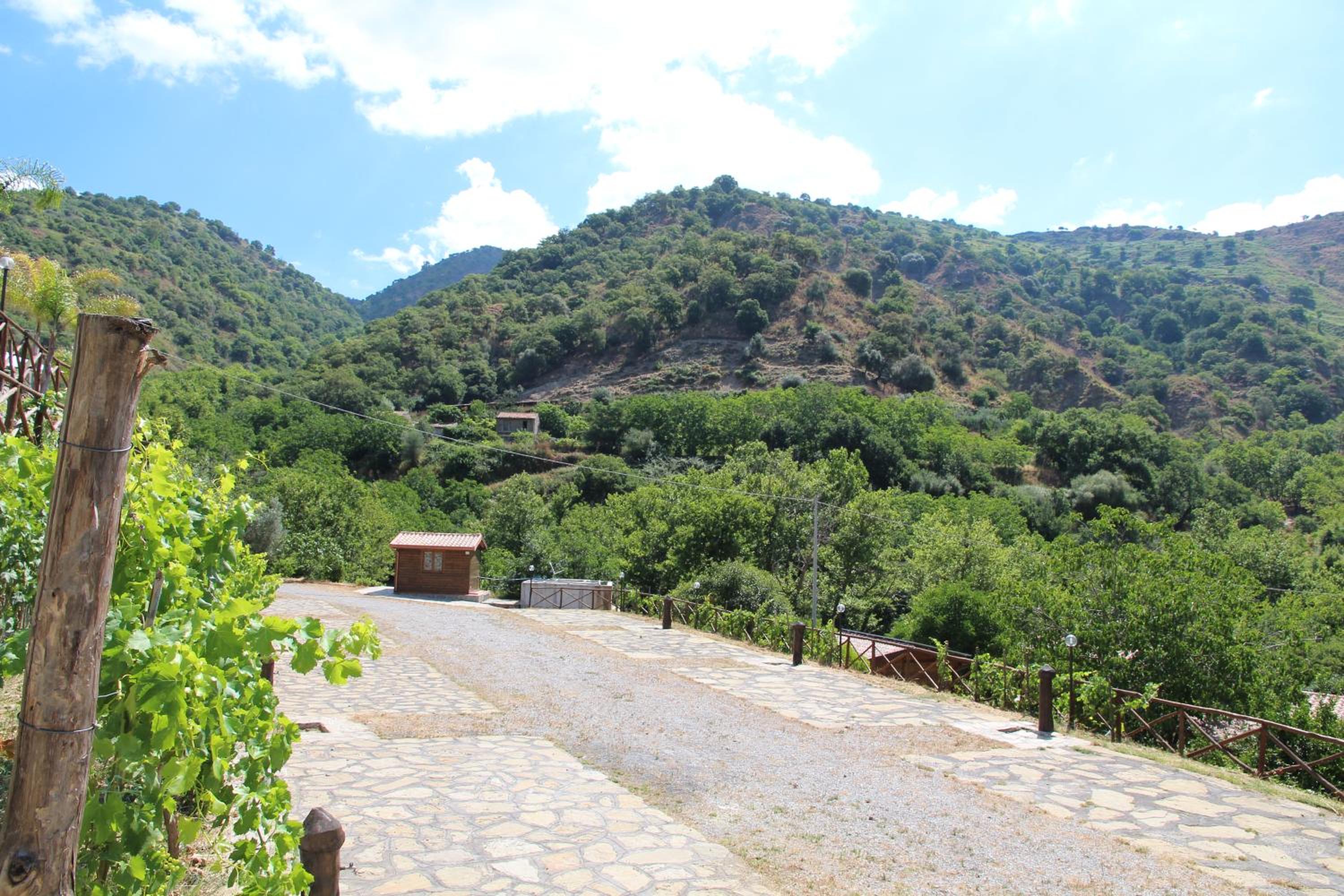 Profetina Village