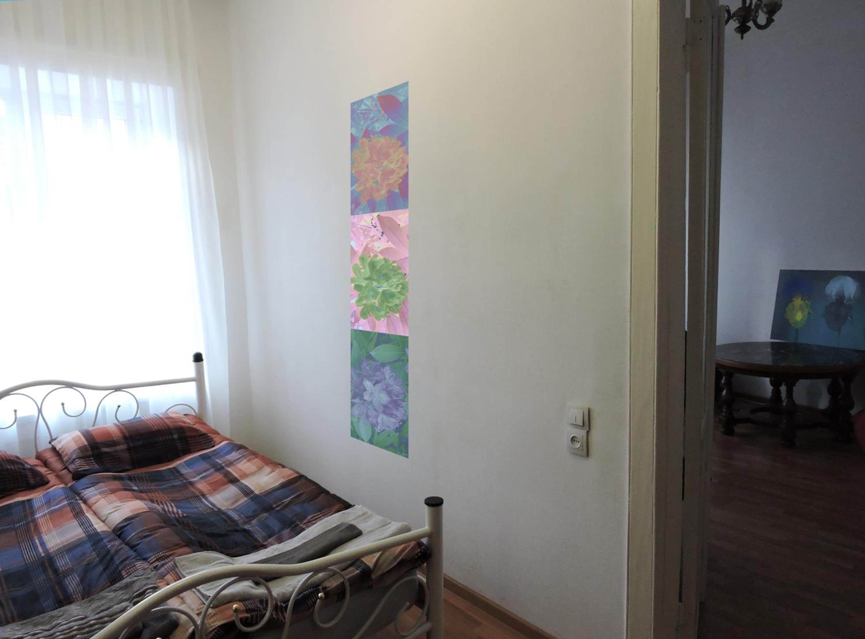 Apartment at sunny yard view 5