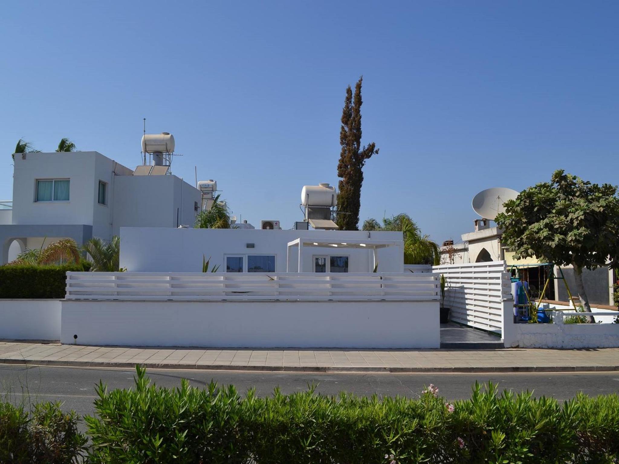 Makronissos Beach Studio