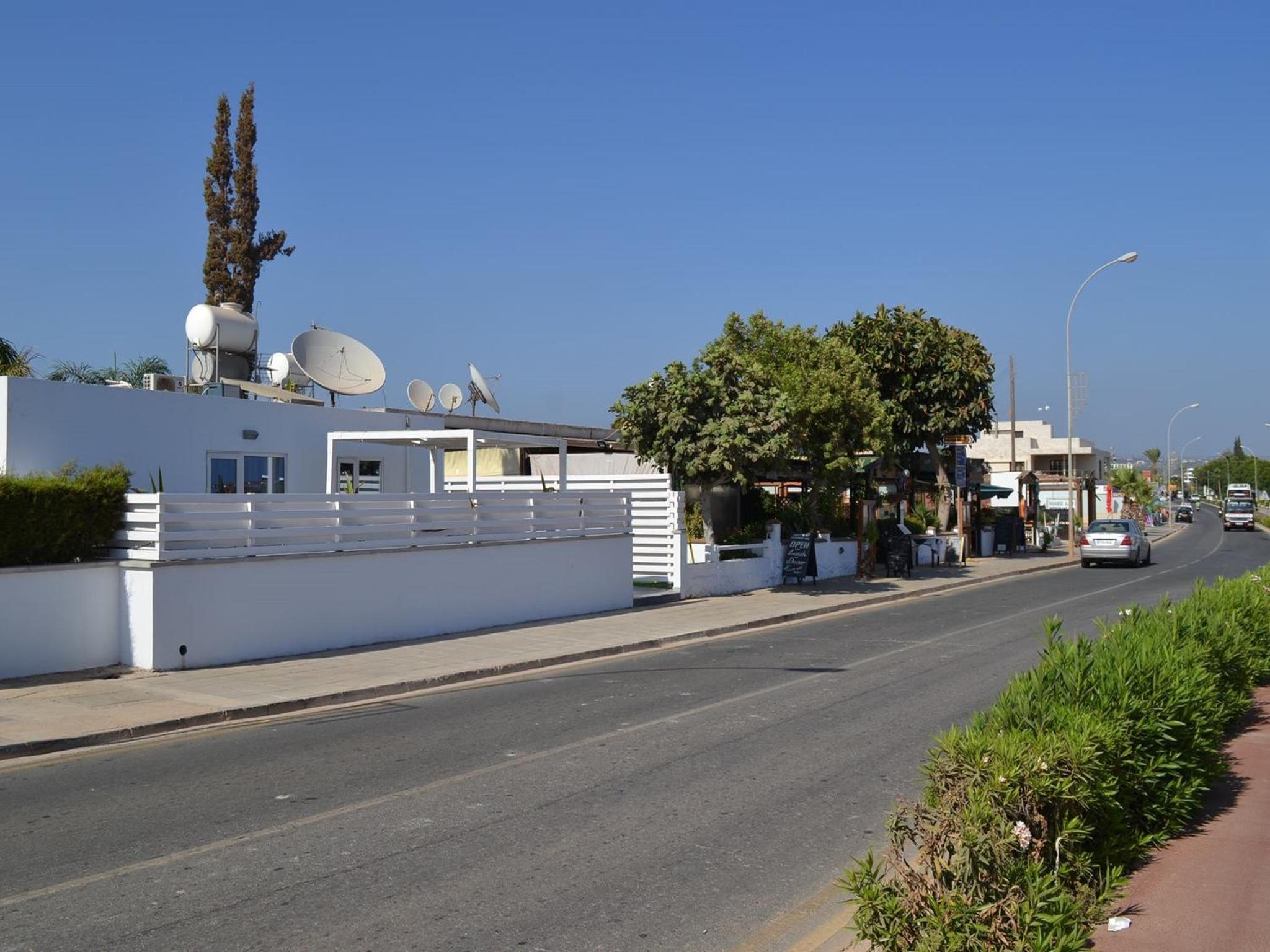 Makronissos Beach Studio