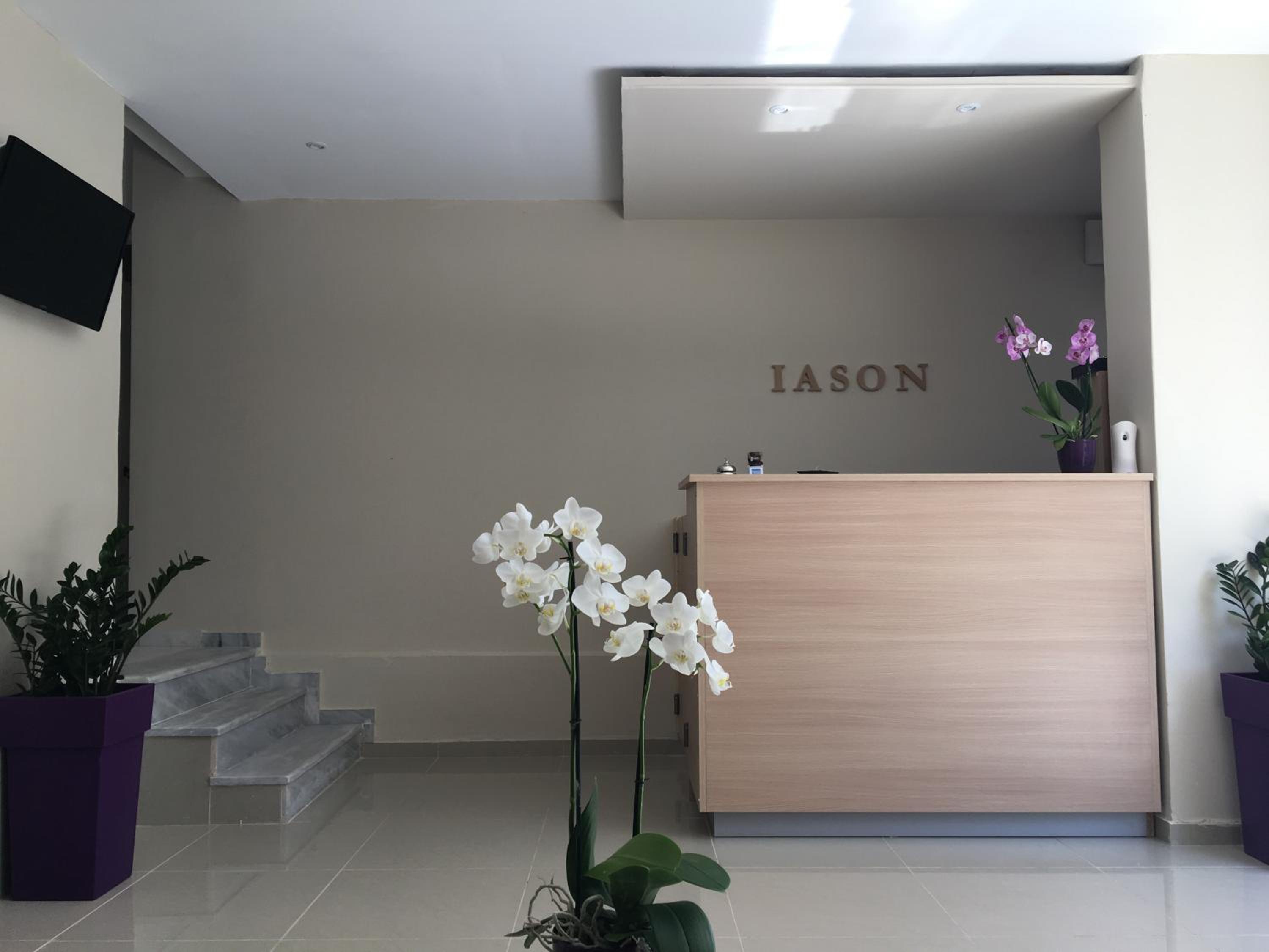 Iason Apartments