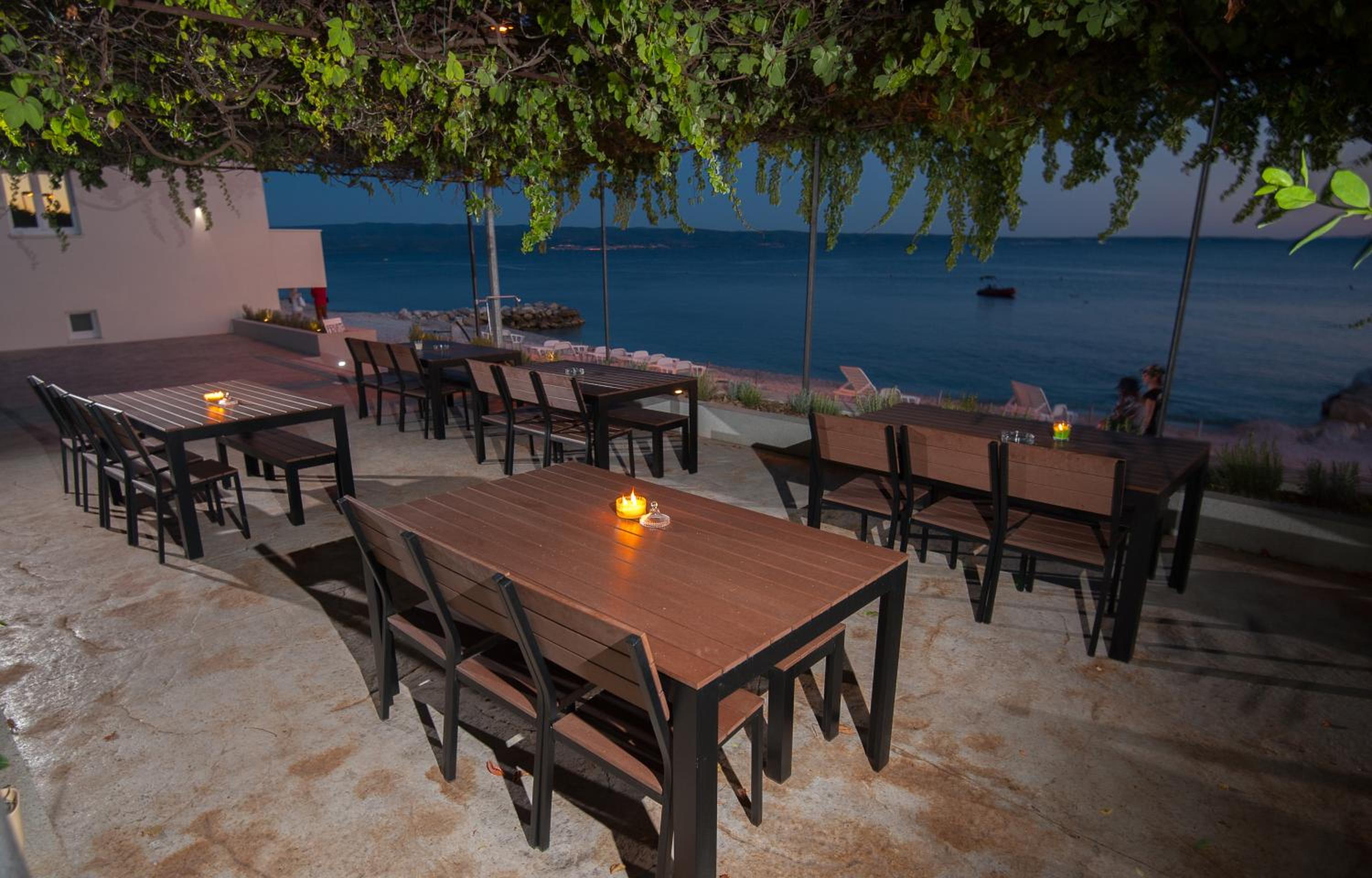 Seaside Luxury Suites