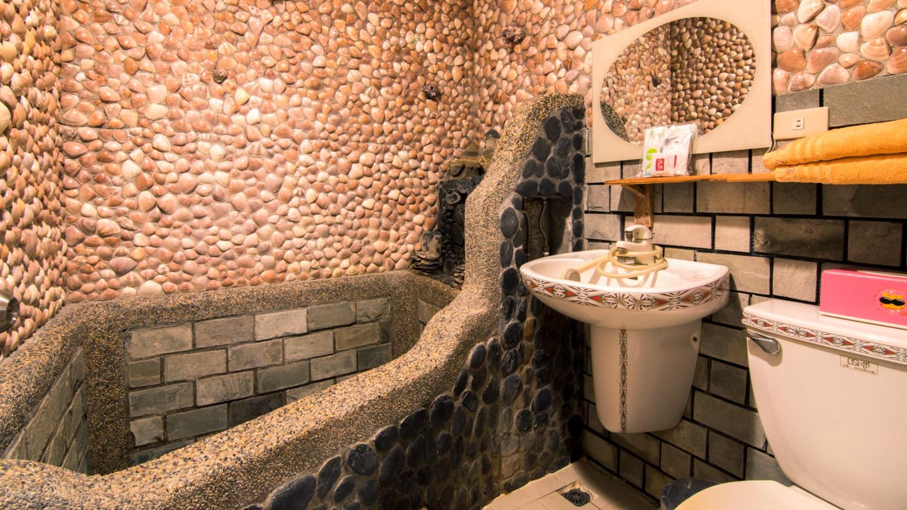 Shankou Hotspring Hotel view 2