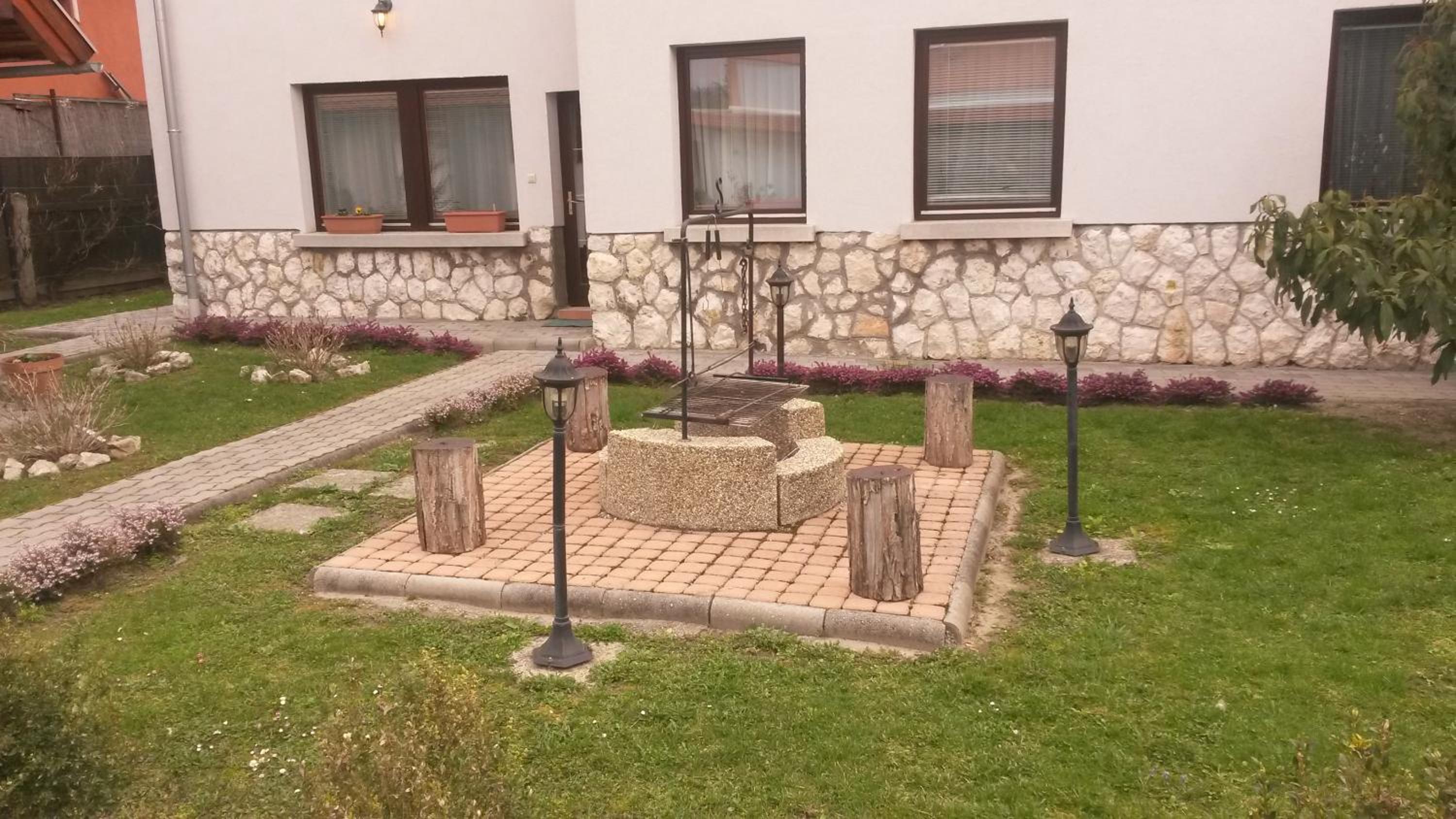 Photo 36