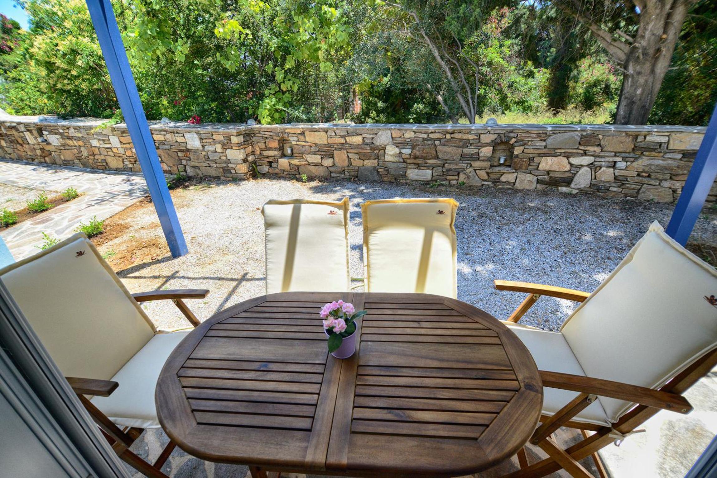 Peskesi Ikaria