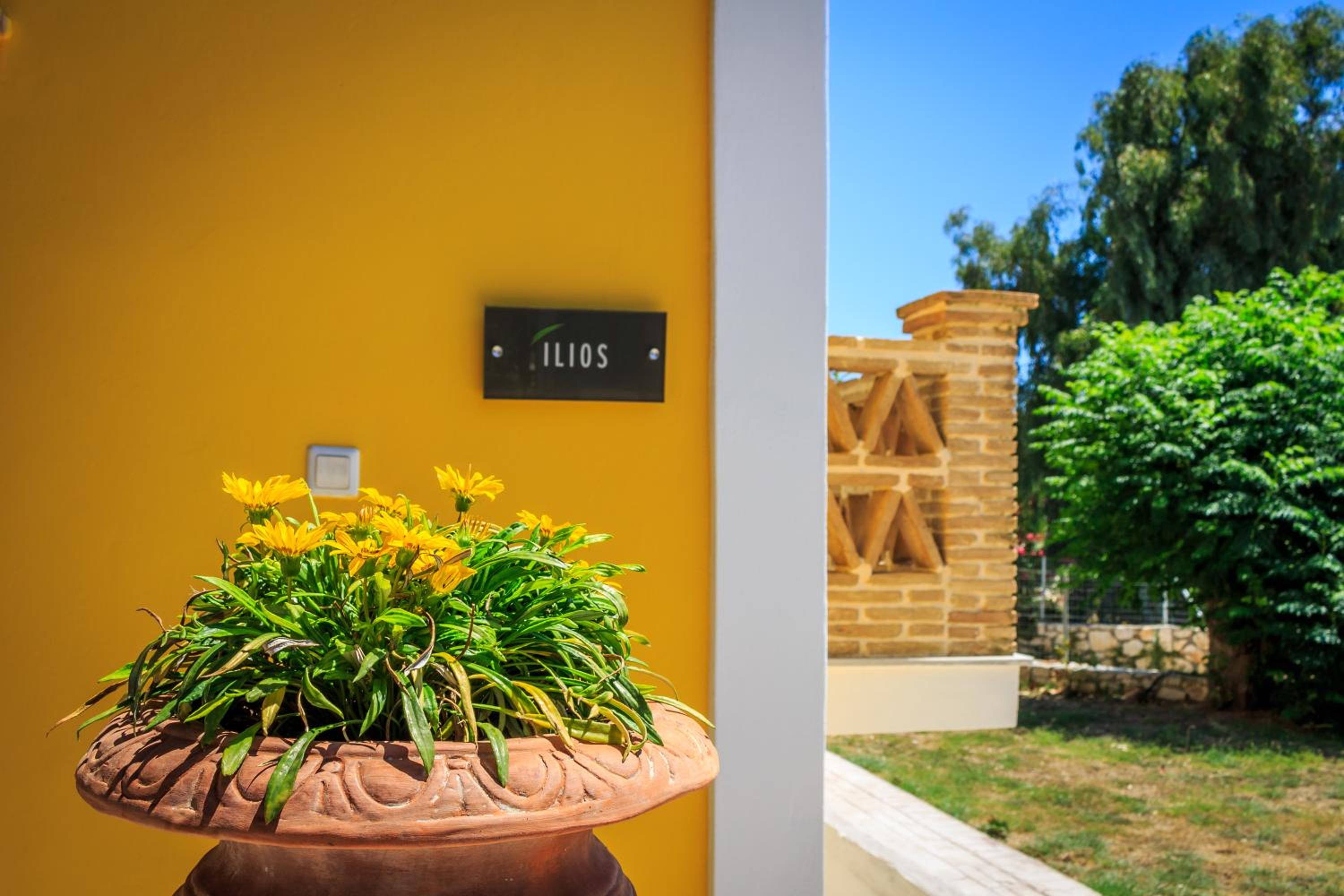 Porto Gerakas Villas