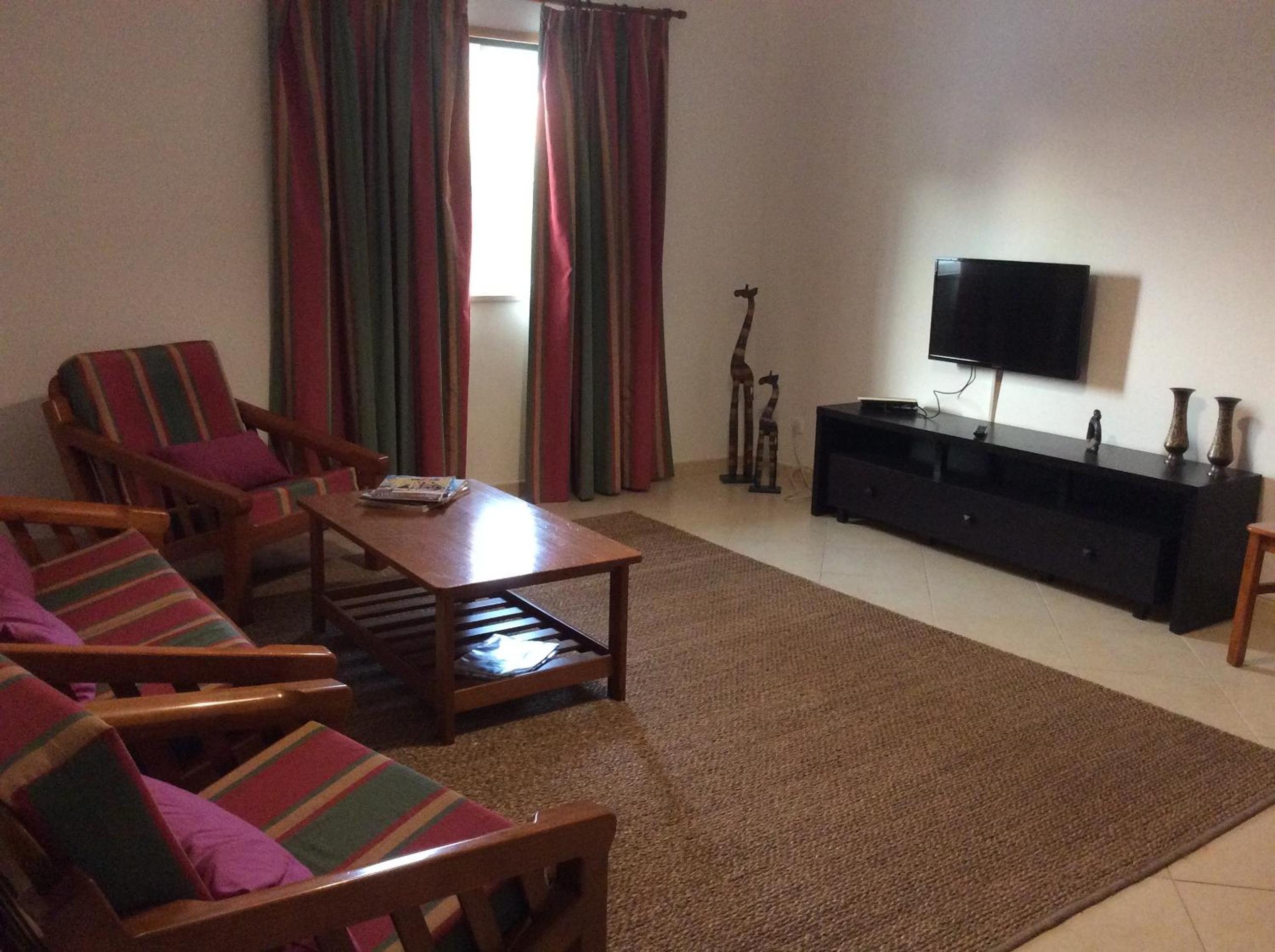 Nice apartment near Faro's airport view 3