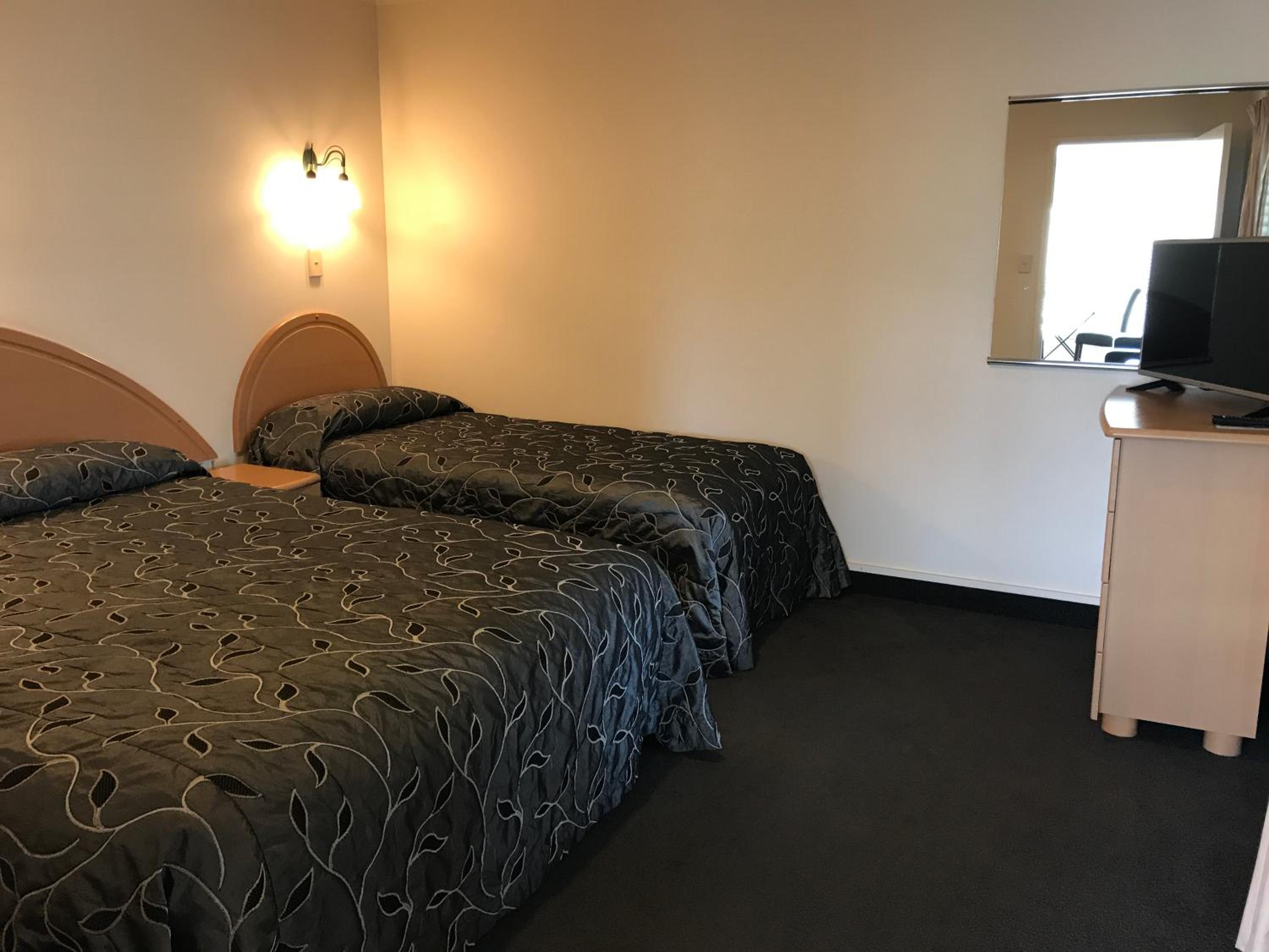 Pacific Harbour Motor Inn