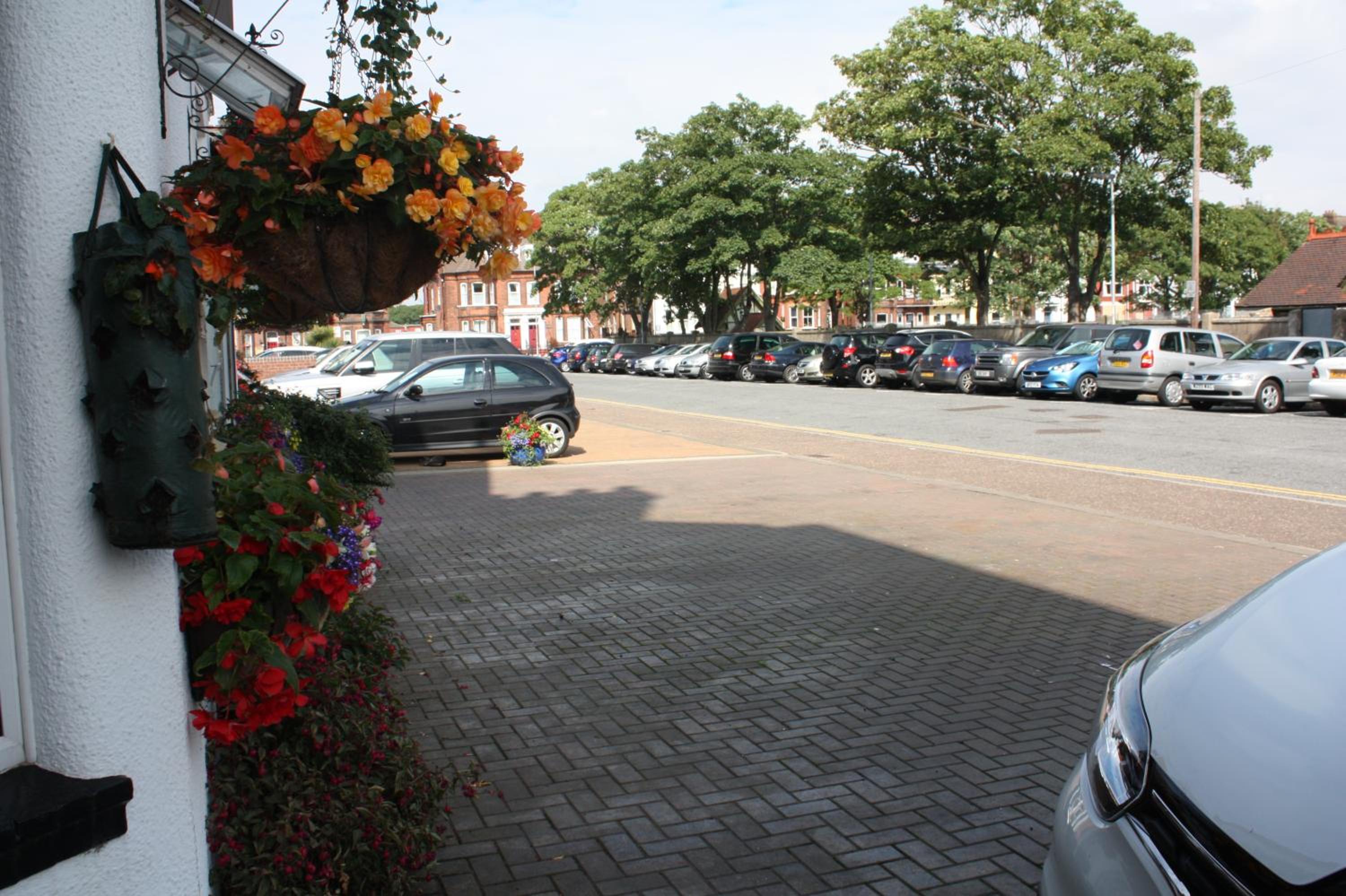 Barons Court