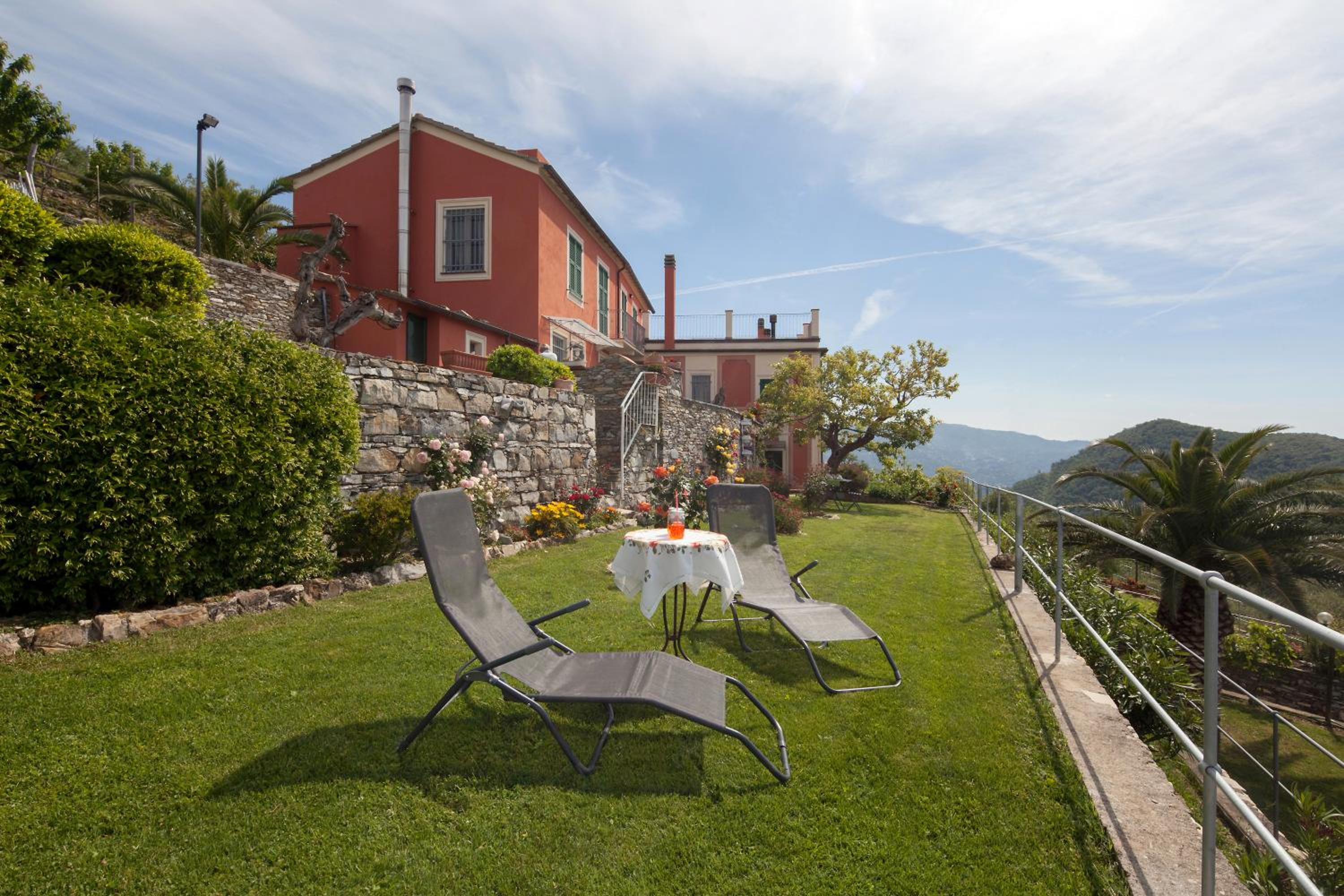 Rosso su Portofino view 2