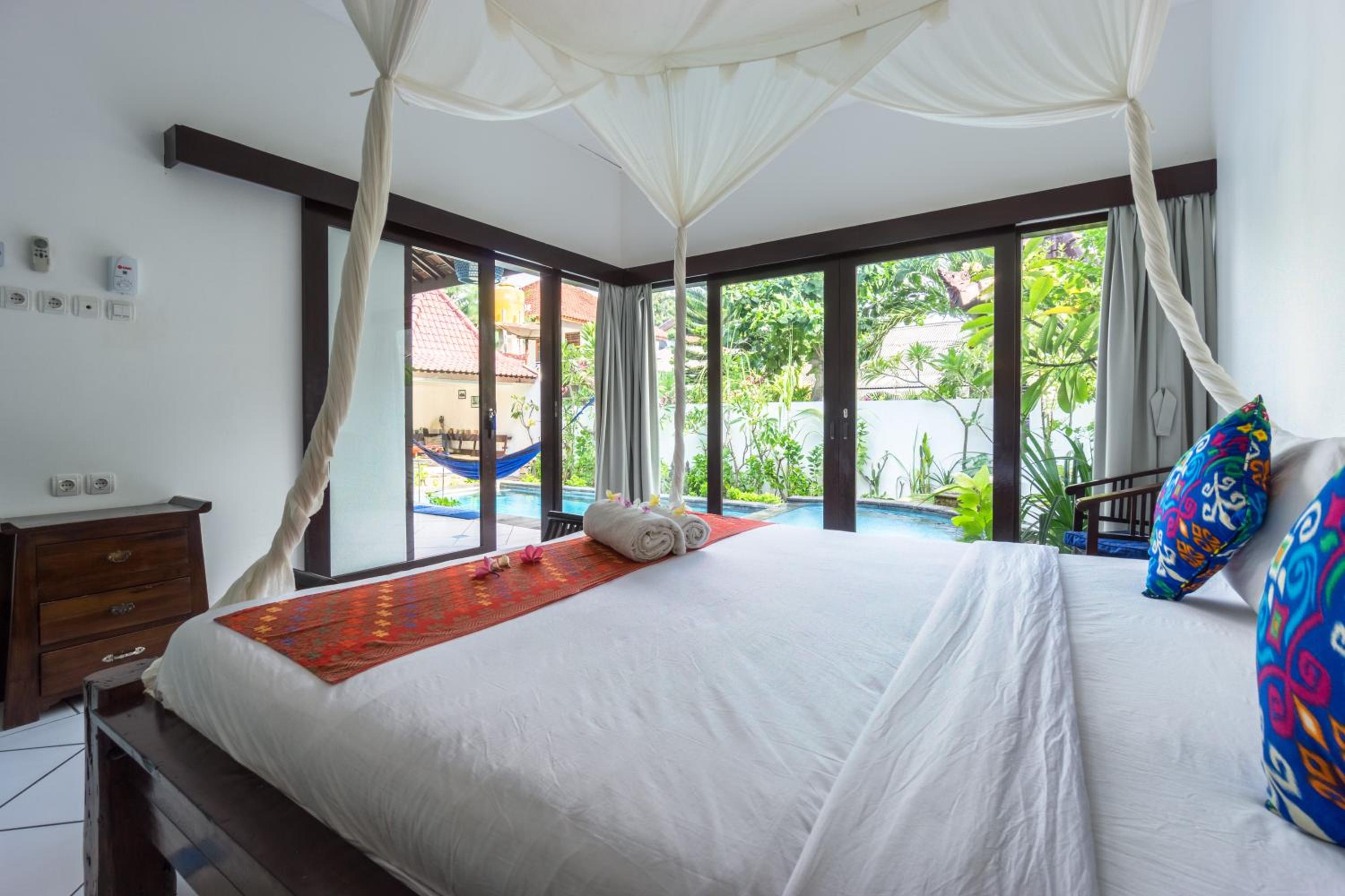 Ambary House Gili Trawangan- 2 BR Private Villa, Pool view 3