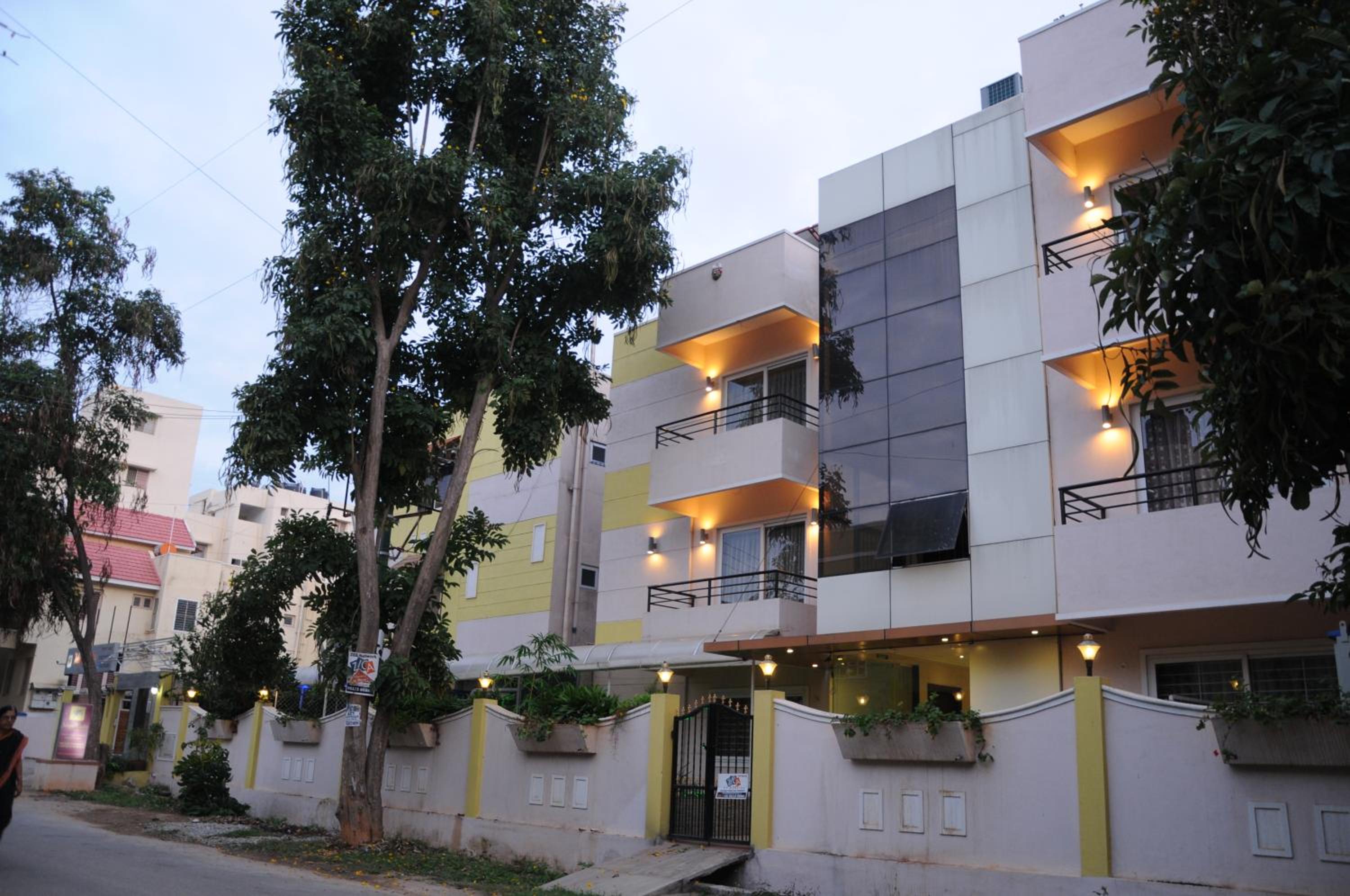 Maple Suites
