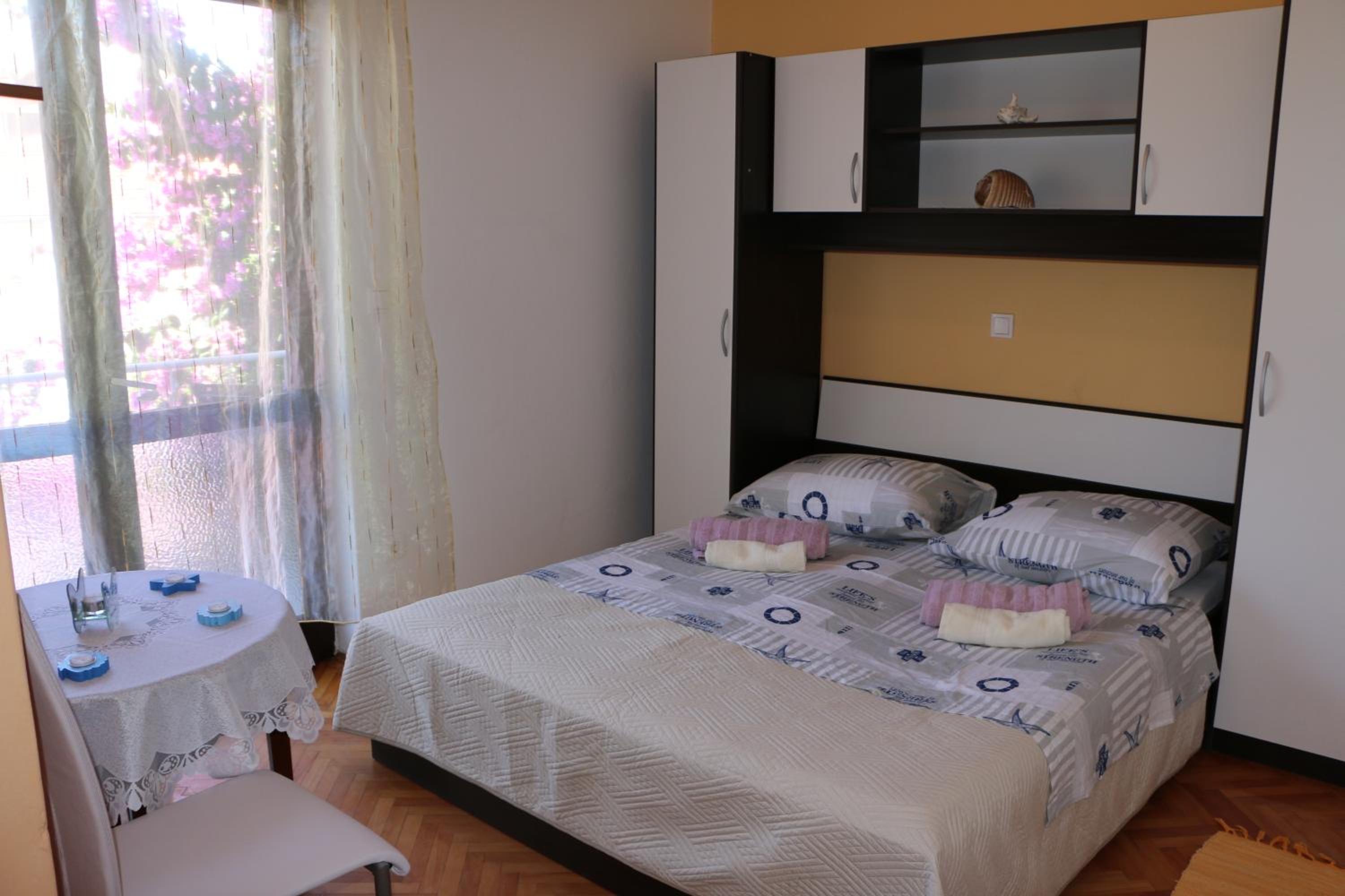 Photo 42